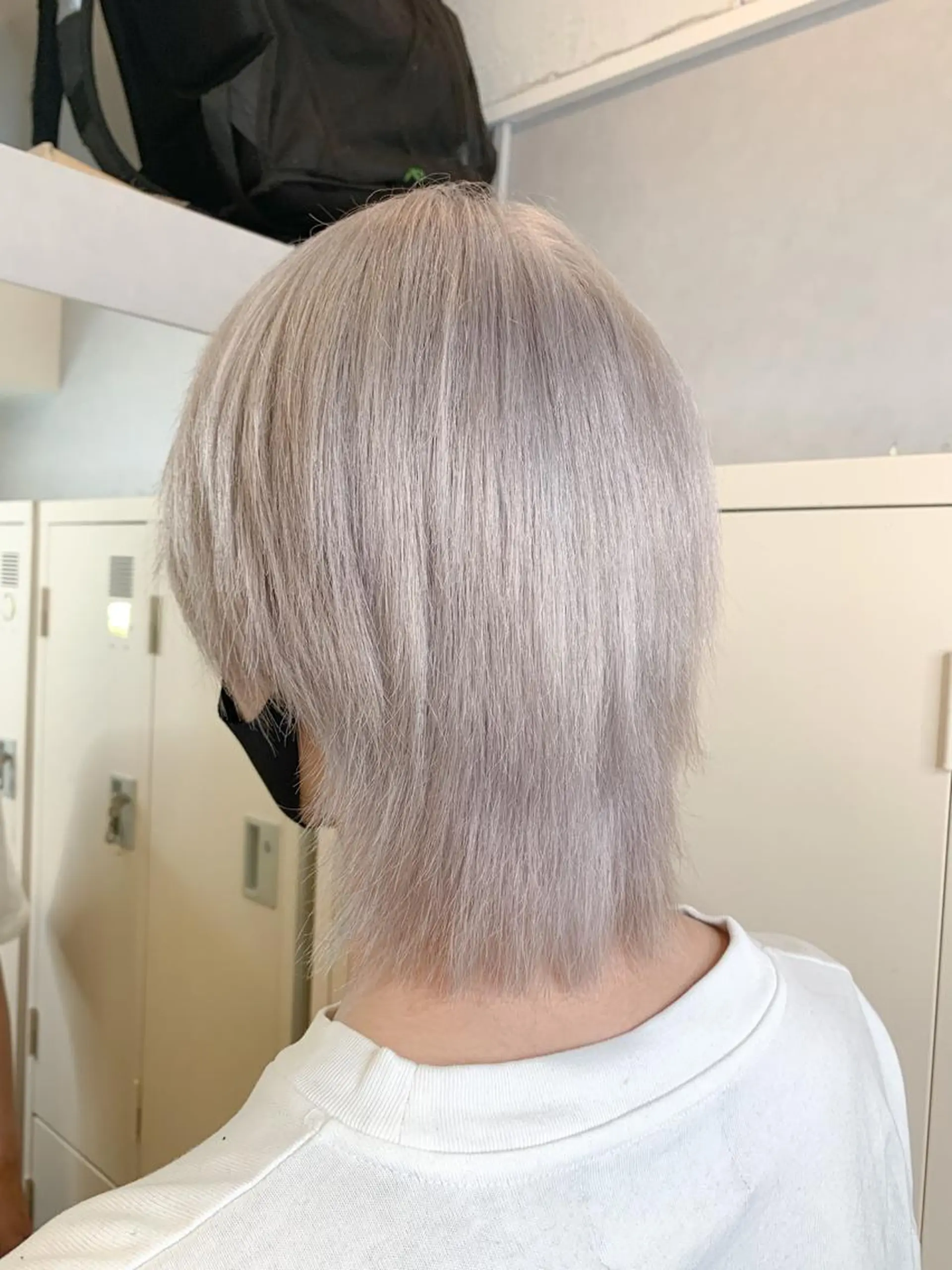 ショート カラー シルバー ホワイトシルバー ヘアカラー 🌈 DAIKI 🌈のヘアスタイル