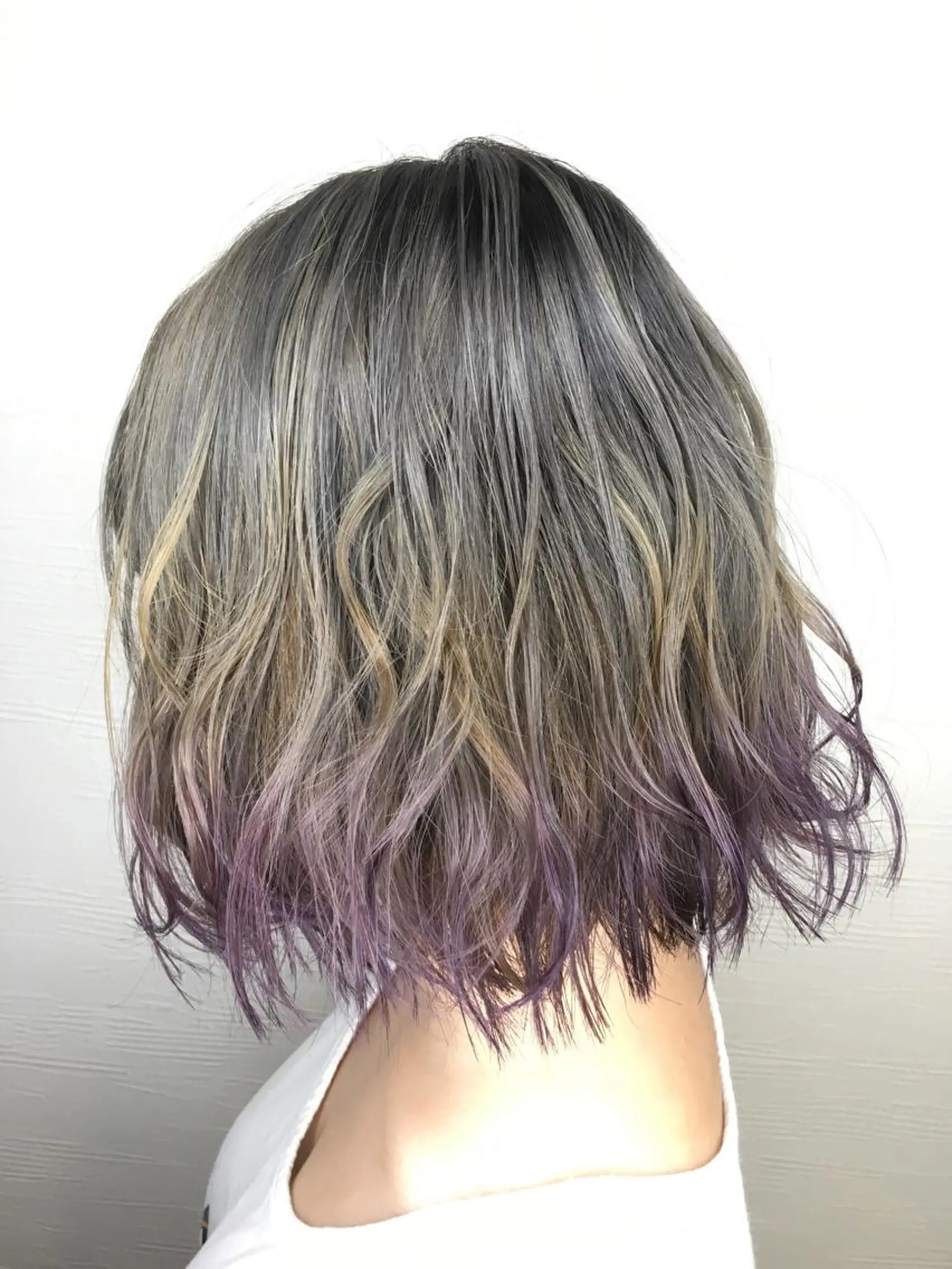 ミディアム カラー ヘアアレンジ ベージュカラー グラデーションカラー 🧶ブリーチカラー TERU🧶のヘアスタイル