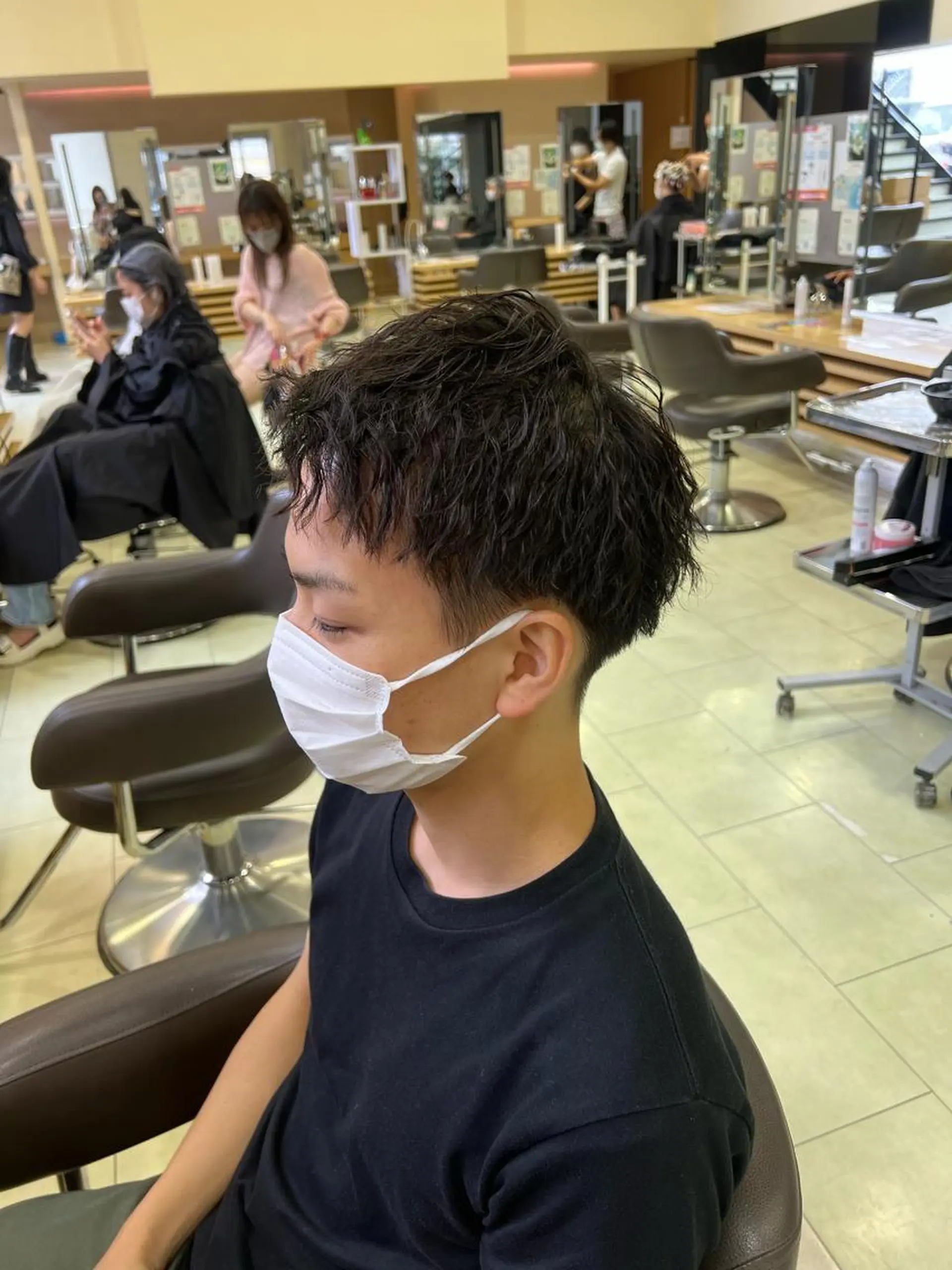 ショート パーマ メンズ カット パーマ ダウンパーマ🇰🇷 毛流れパーマ【かな】のヘアスタイル