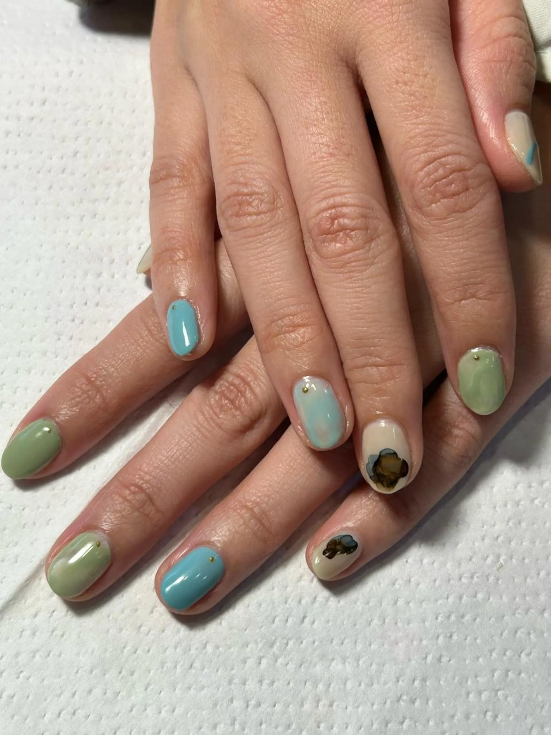 ネイル ニュアンスネイル シンプルネイル ハンドネイル ハンドケア Ainchi nail所属・＊ misa ＊のネイルデザイン