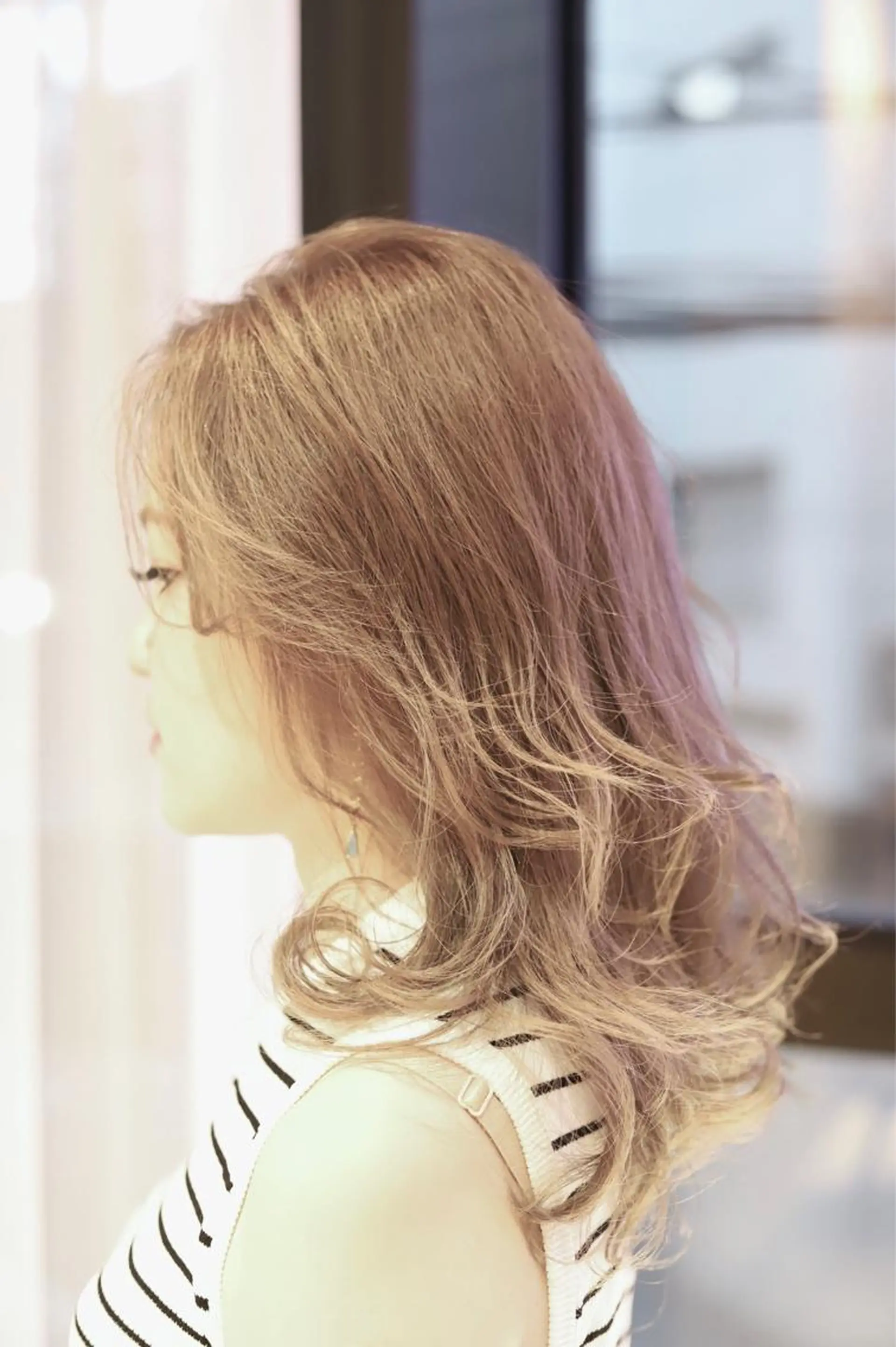 ロング カラー ベージュカラー ミルクティーベージュ アドミラルYoshi oのヘアスタイル