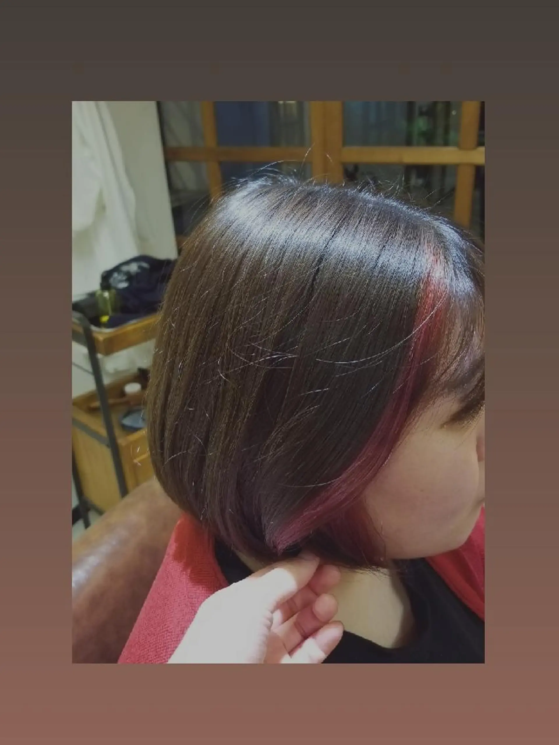 ショート カラー アッシュ アッシュブラウン ブリーチ ブラウンカラー ピンクカラー ヘアカラー 松江  幸世のヘアスタイル