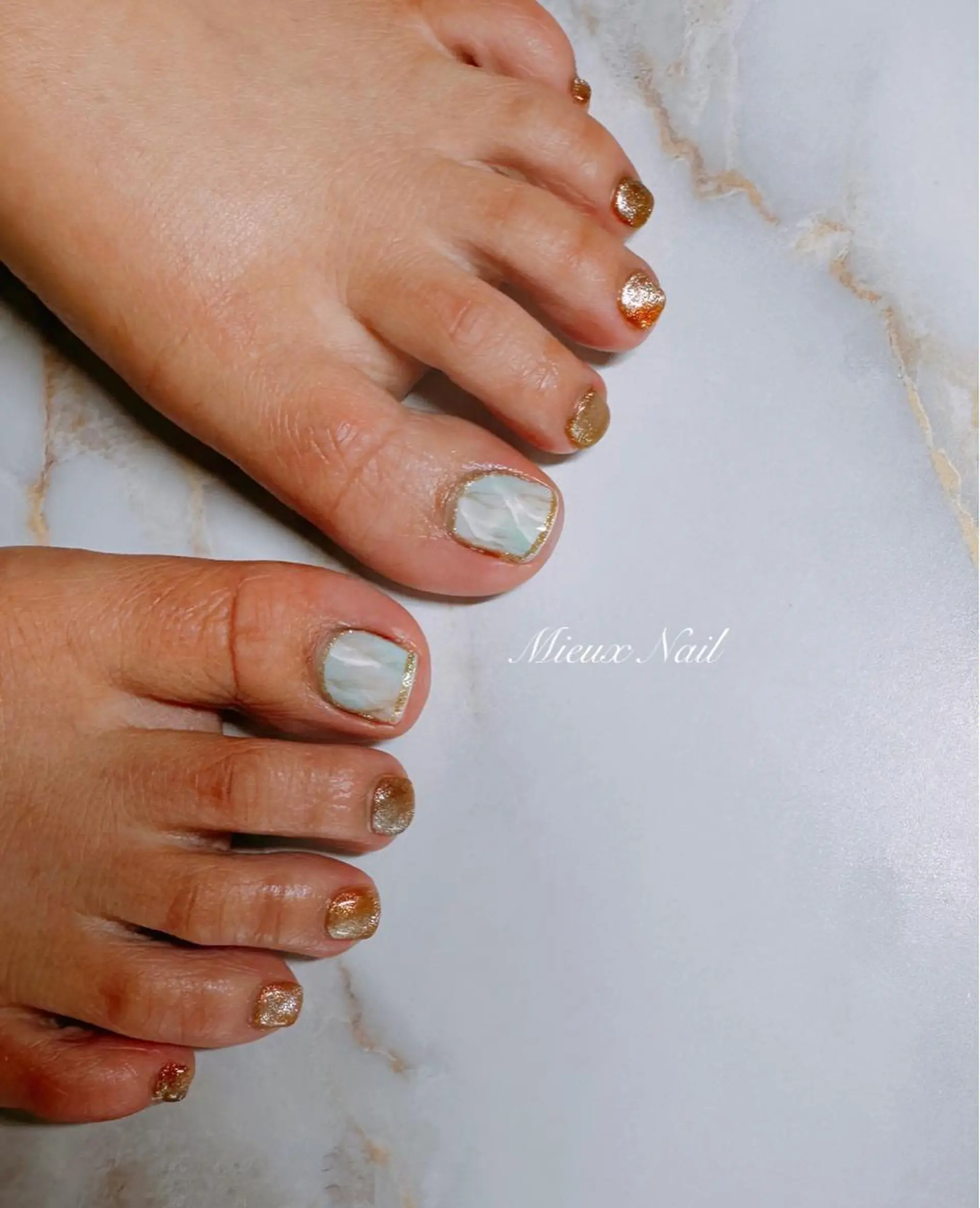 ネイル ブルー フットネイル マグネットネイル 大理石ネイル(マーブル) ニュアンスネイル 市川 麻衣子のネイルデザイン