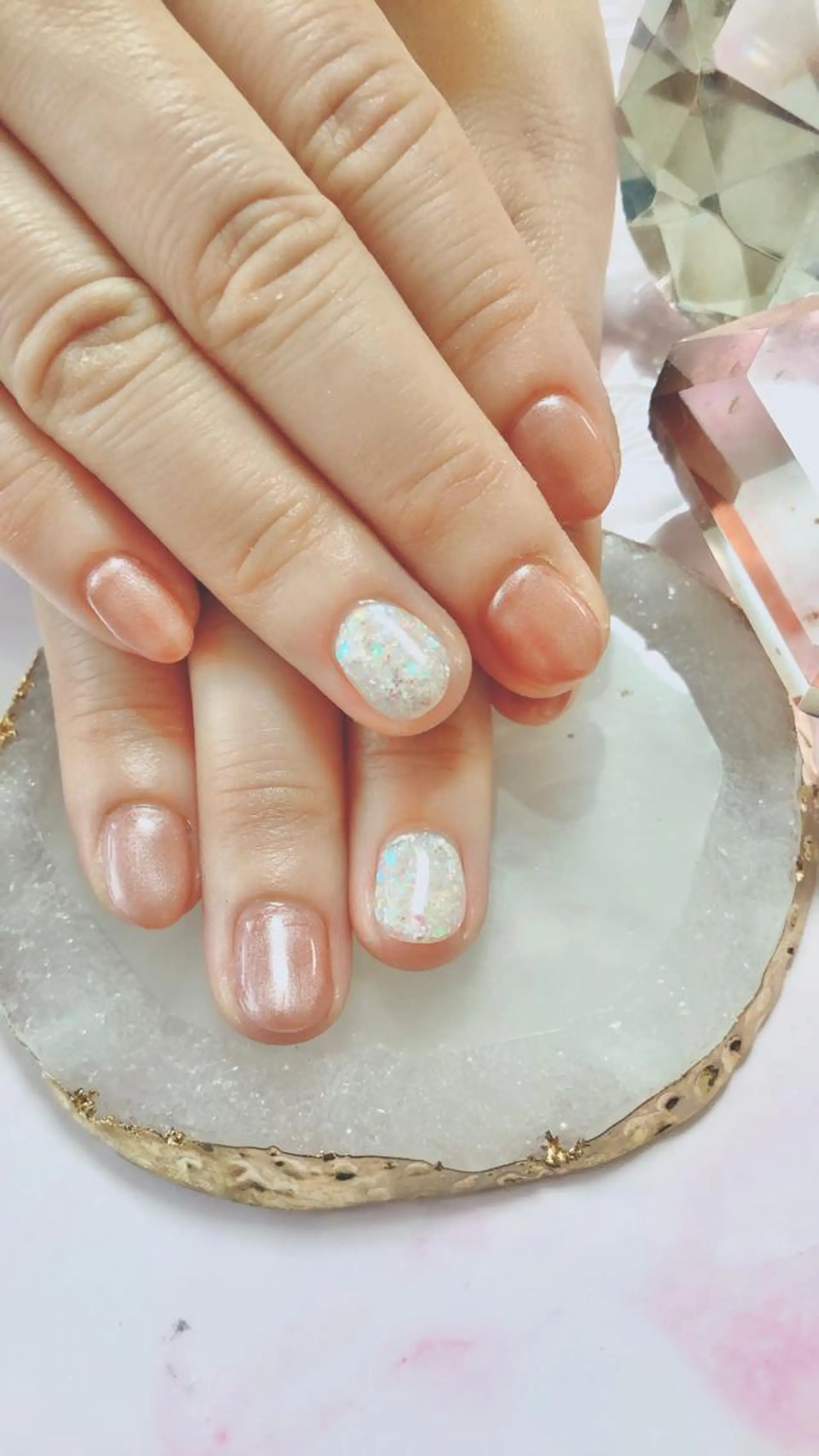 ミディアム カラー キッズ ネイル マツエク・マツパ ハンドネイル ハンドケア 💎ビューティサロン 湘南 RIRAN💎のネイルデザイン