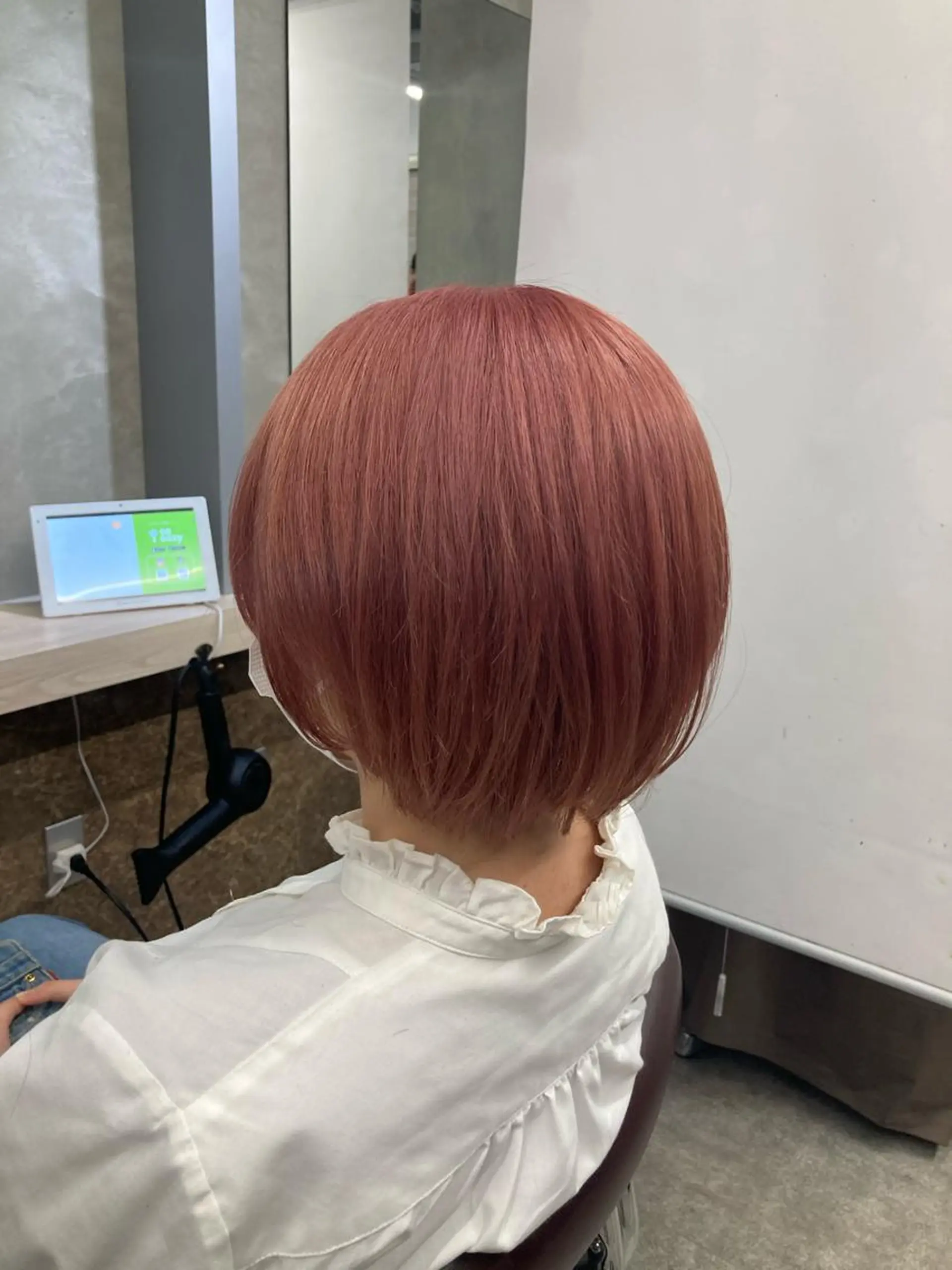 ショート カラー ピンクカラー ヘアカラー ブリーチ&似合せボブ 田中寛十のヘアスタイル