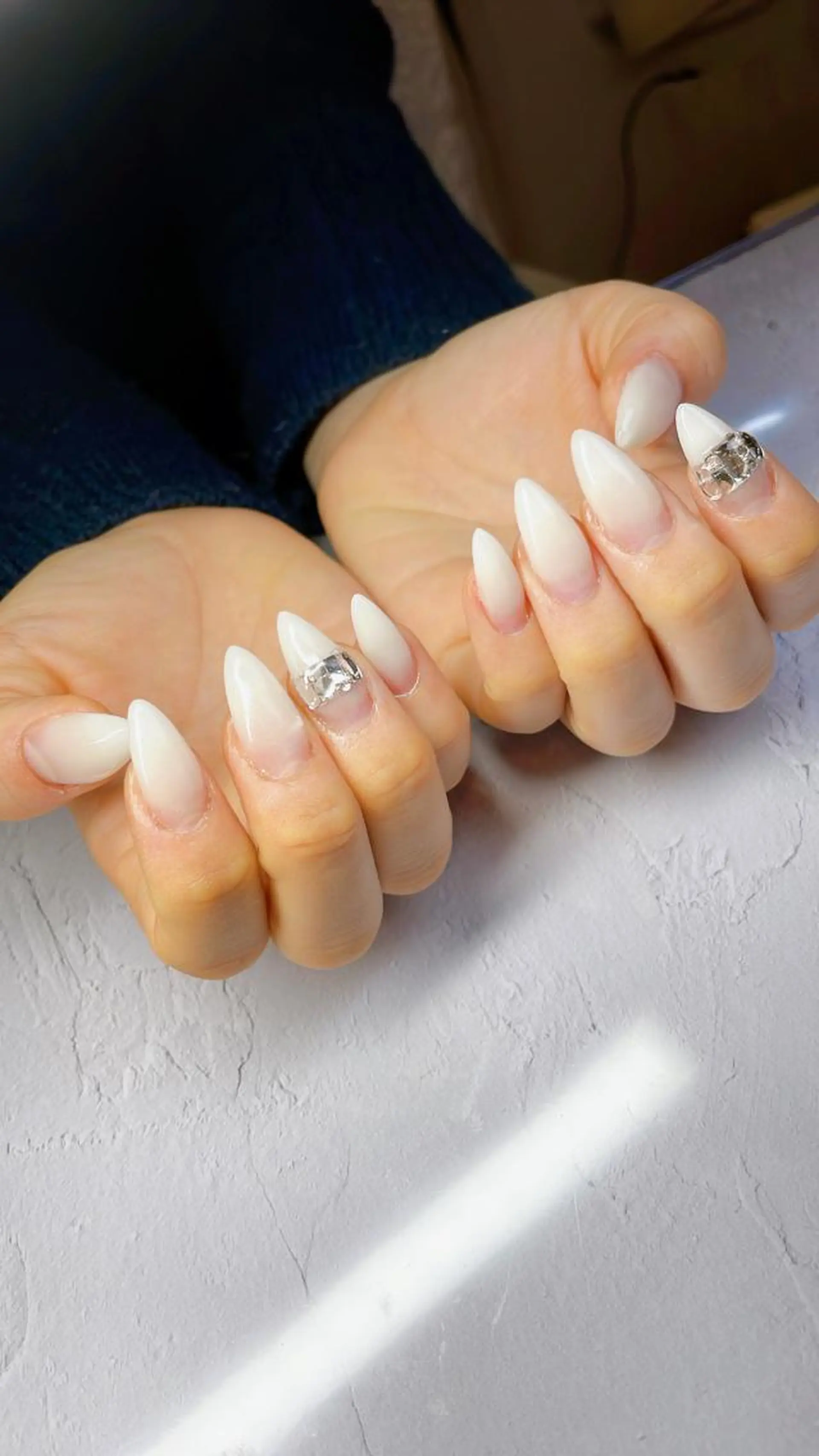 ネイル グラデーション ホワイト ハンドネイル LaLa Peach 福岡のマツエク・マツパデザイン