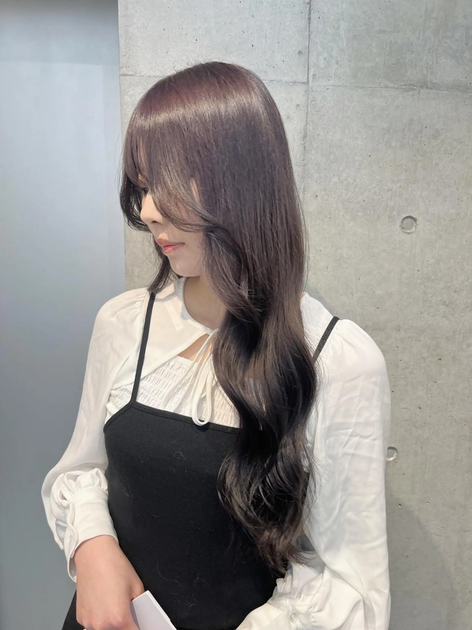 セミロング カラー パーマ ヘアアレンジ メンズ キッズ ネイル マツエク・マツパ アイブロウ ヘアカラー トリートメント ヘアセット 🌸グレージュ/ 艶髪🌸yutaのヘアスタイル