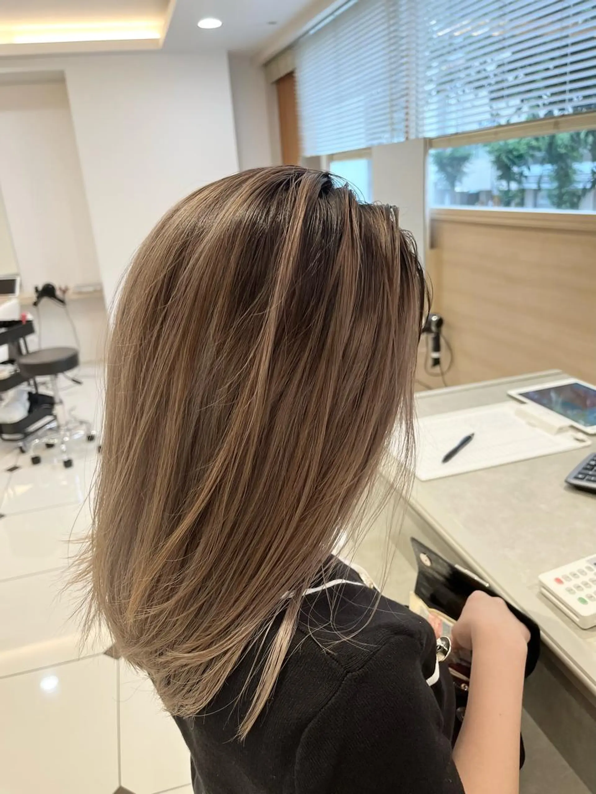 セミロング レイヤーカット ヘアカラー カラー特化美容師 なかもと たつひろのヘアスタイル