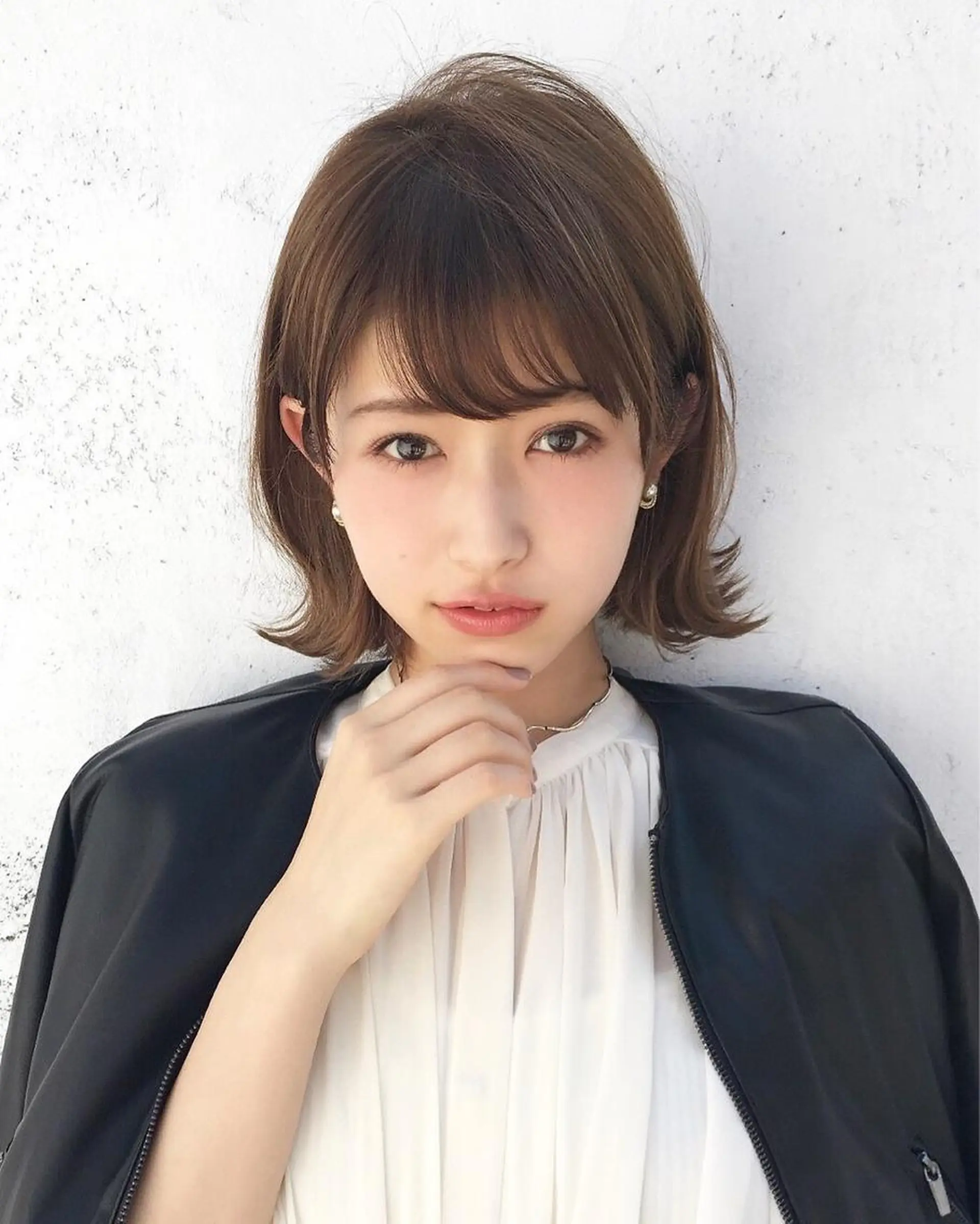 ショート カラー ヘアアレンジ ボブ 外ハネヘア ❣️韓国レイヤー ❣️渡部晃輝のヘアスタイル
