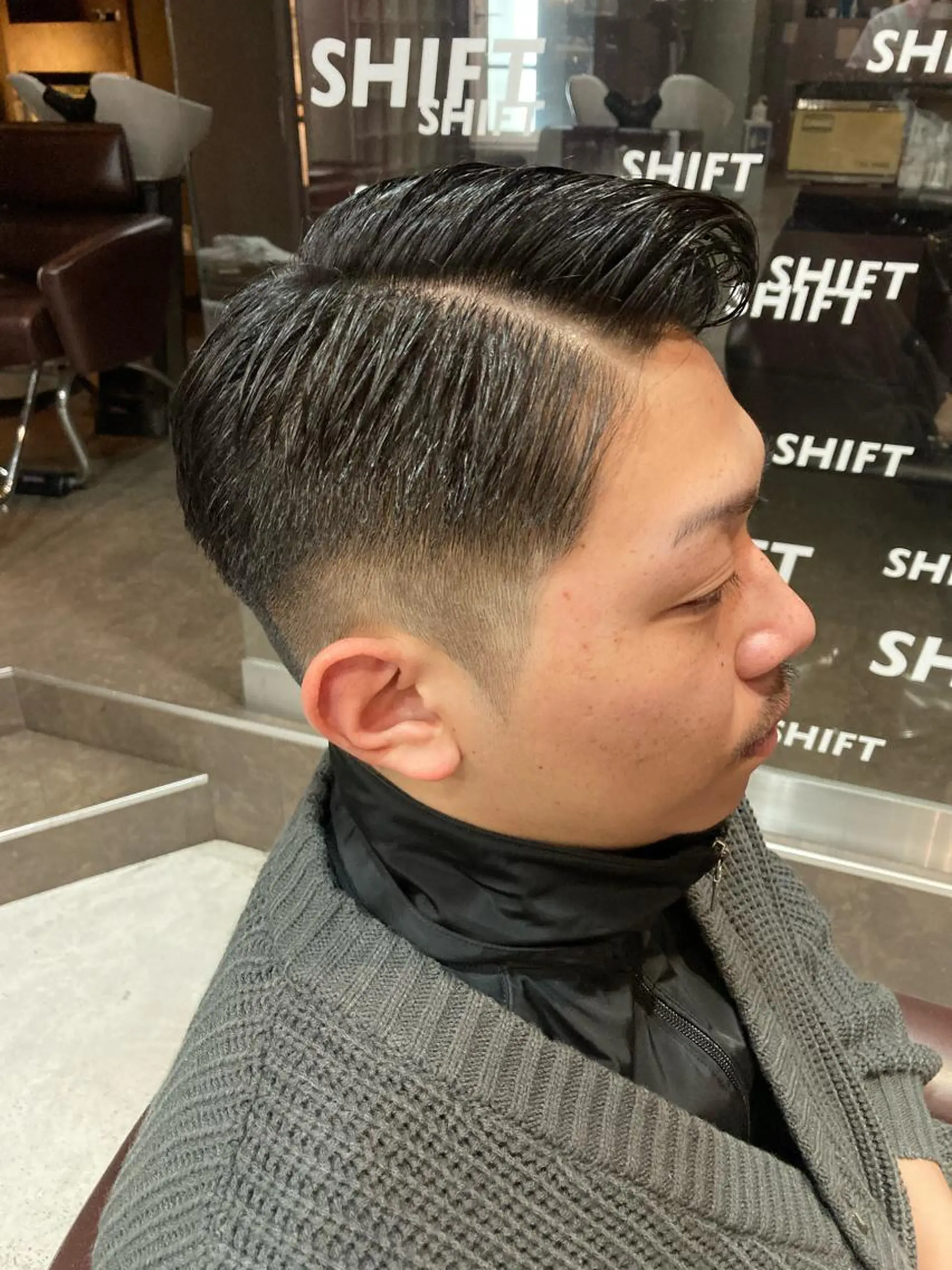 ショート メンズ ビジネス カット AUTHENTIC private mens hair salon所属・完全個室マンツーマン メンズサロン草野貴樹のヘアスタイル