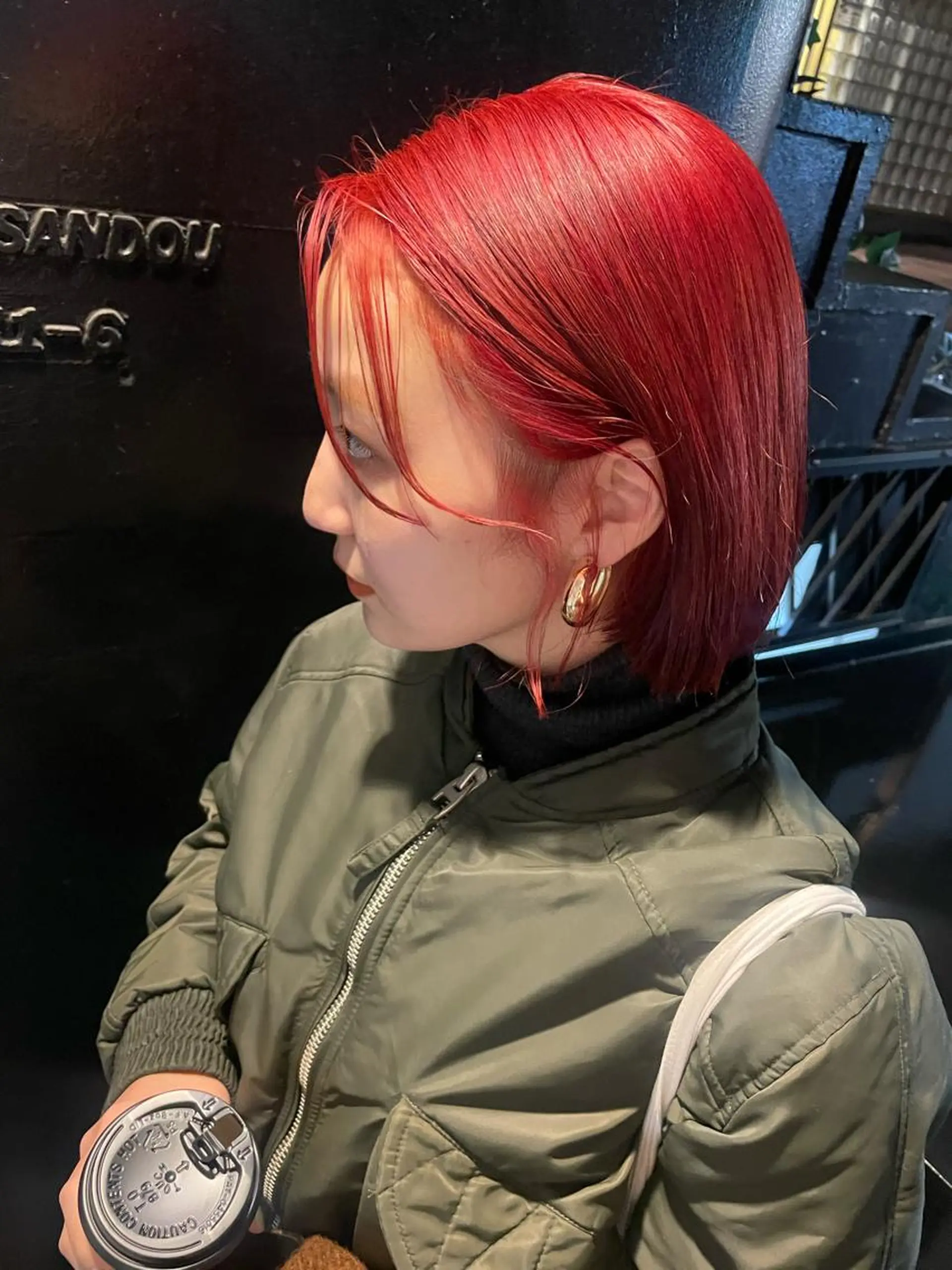 ショート カラー パーマ ヘアアレンジ ツイストスパイラルパーマ バレイヤージュ ブリーチ ケアブリーチ デザインカラー スパイラルパーマ 🌐hina⭐️のヘアスタイル