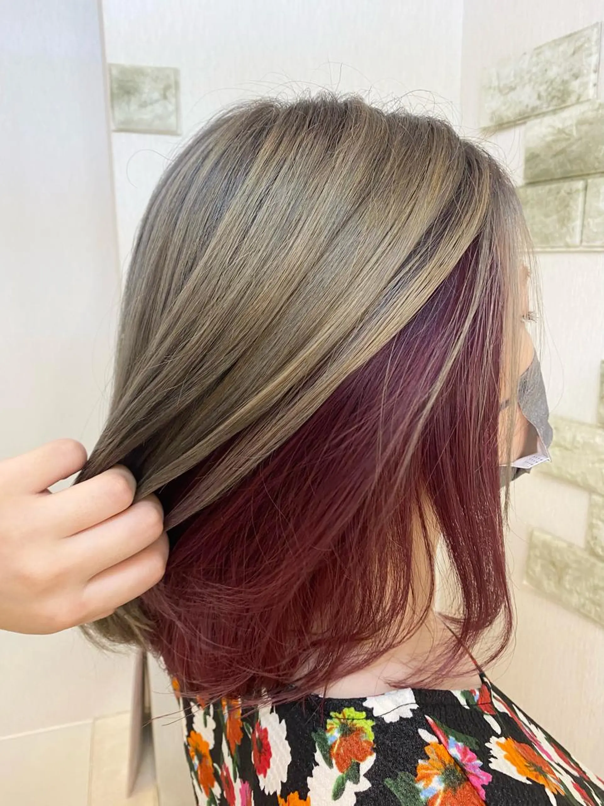 ミディアム カラー カシス インナーカラー ピンクカラー シルバー ️🫧押上️🫧はな 🫧うる艶パーマのヘアスタイル