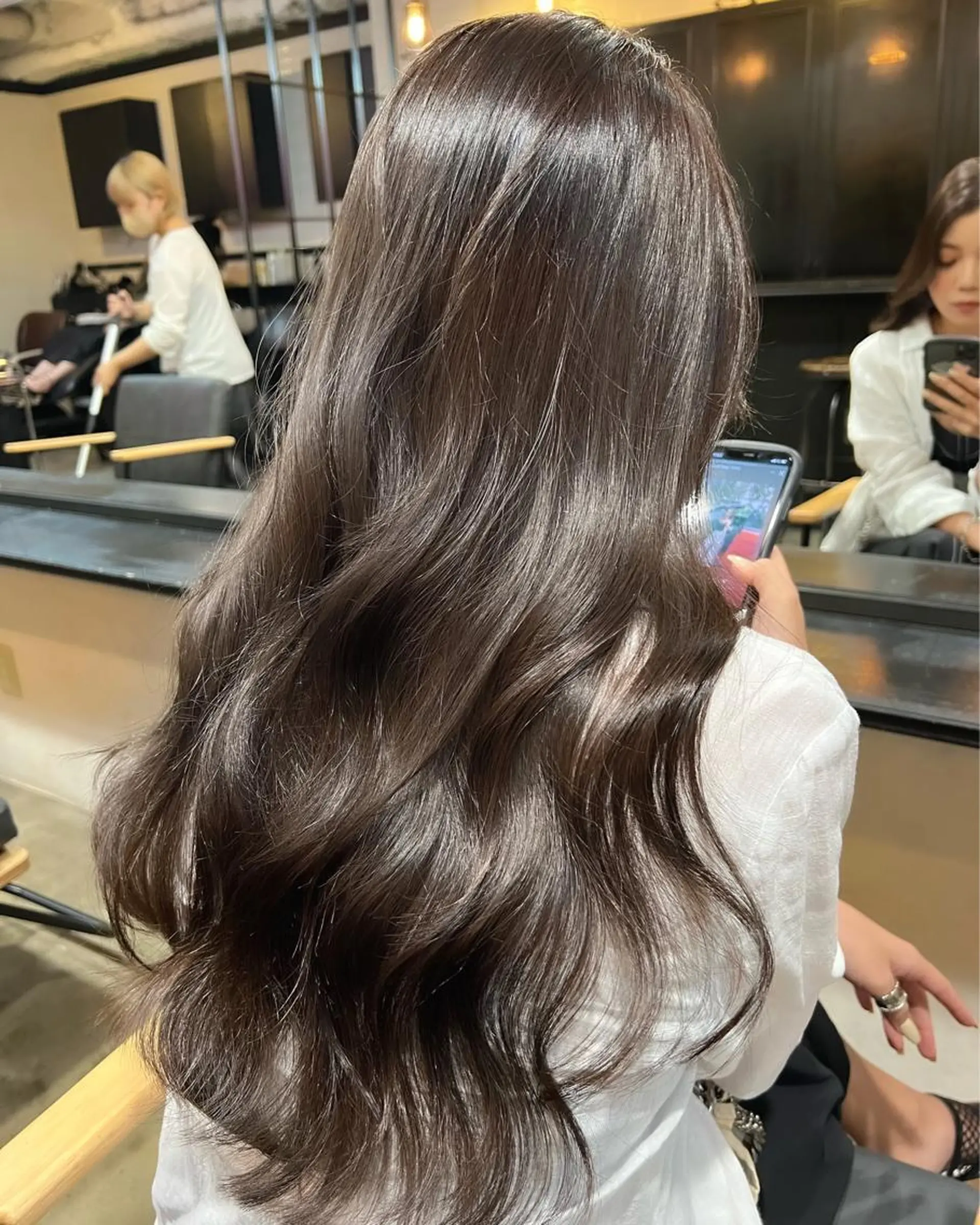 ロング カラー ベージュカラー ブリーチ グレージュ ラベンダーカラー ブリーチなしカラー 🩶透明感グレージュ /レイヤー🩶のヘアスタイル