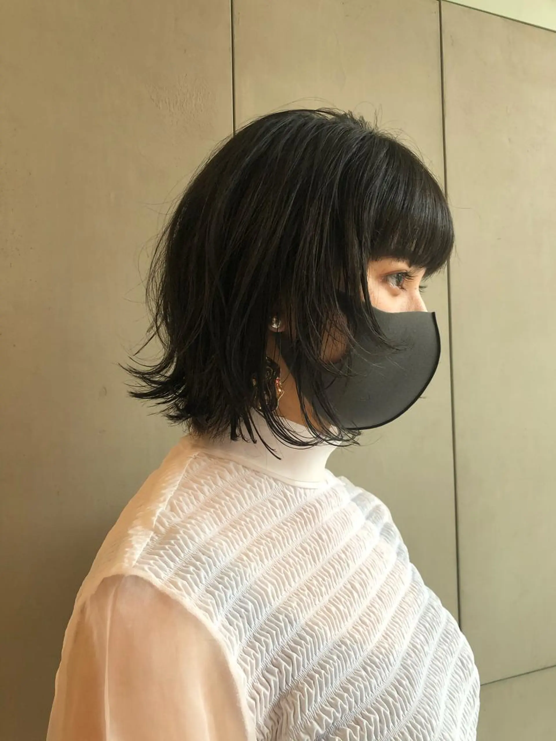 ミディアム カラー 黒髪 古屋 花織のヘアスタイル