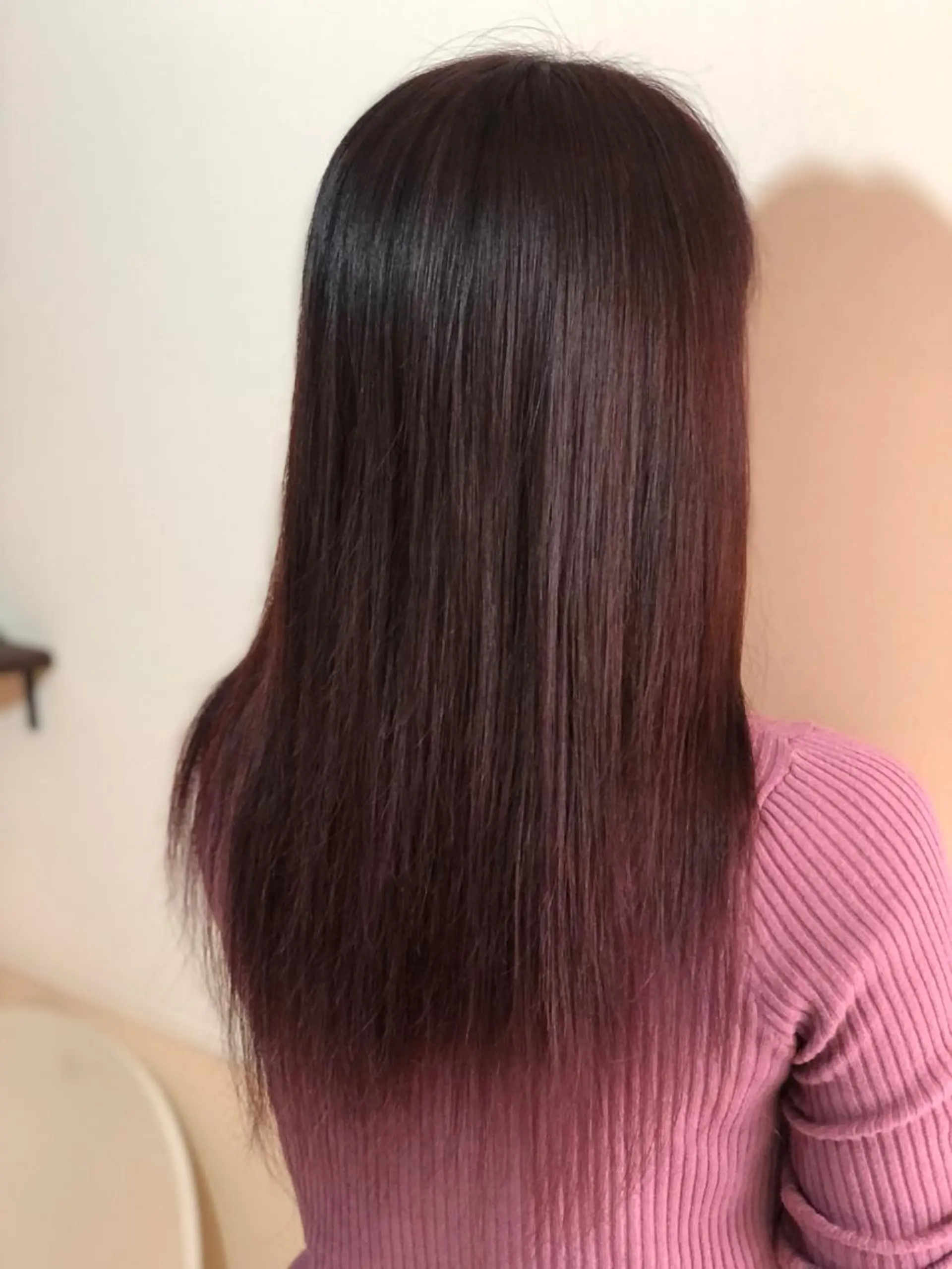 セミロング カラー ピンクカラー 嶌田 沙紀のヘアスタイル
