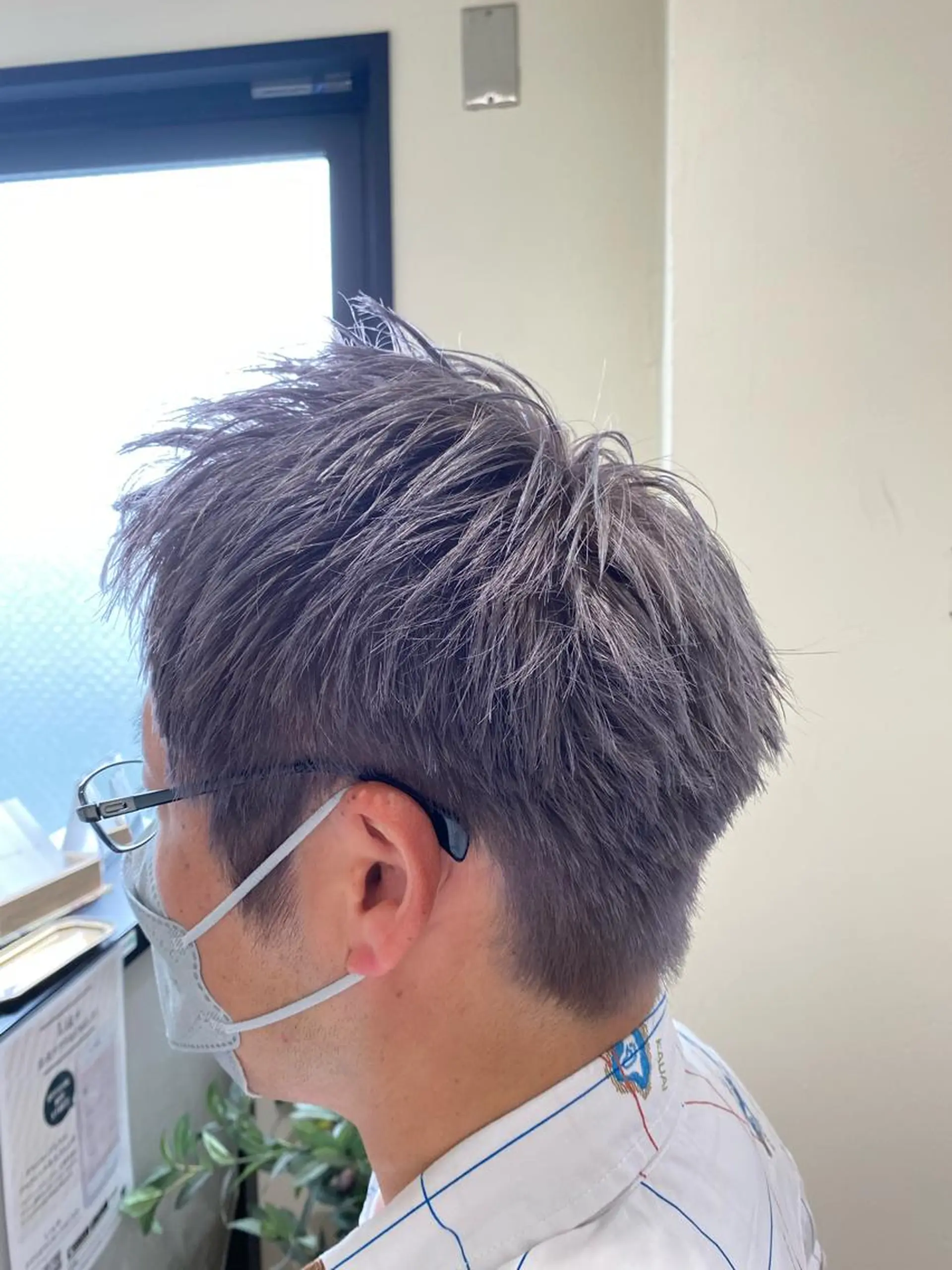 ショート カラー メンズ カット ヘアカラー 三戸 修平のヘアスタイル