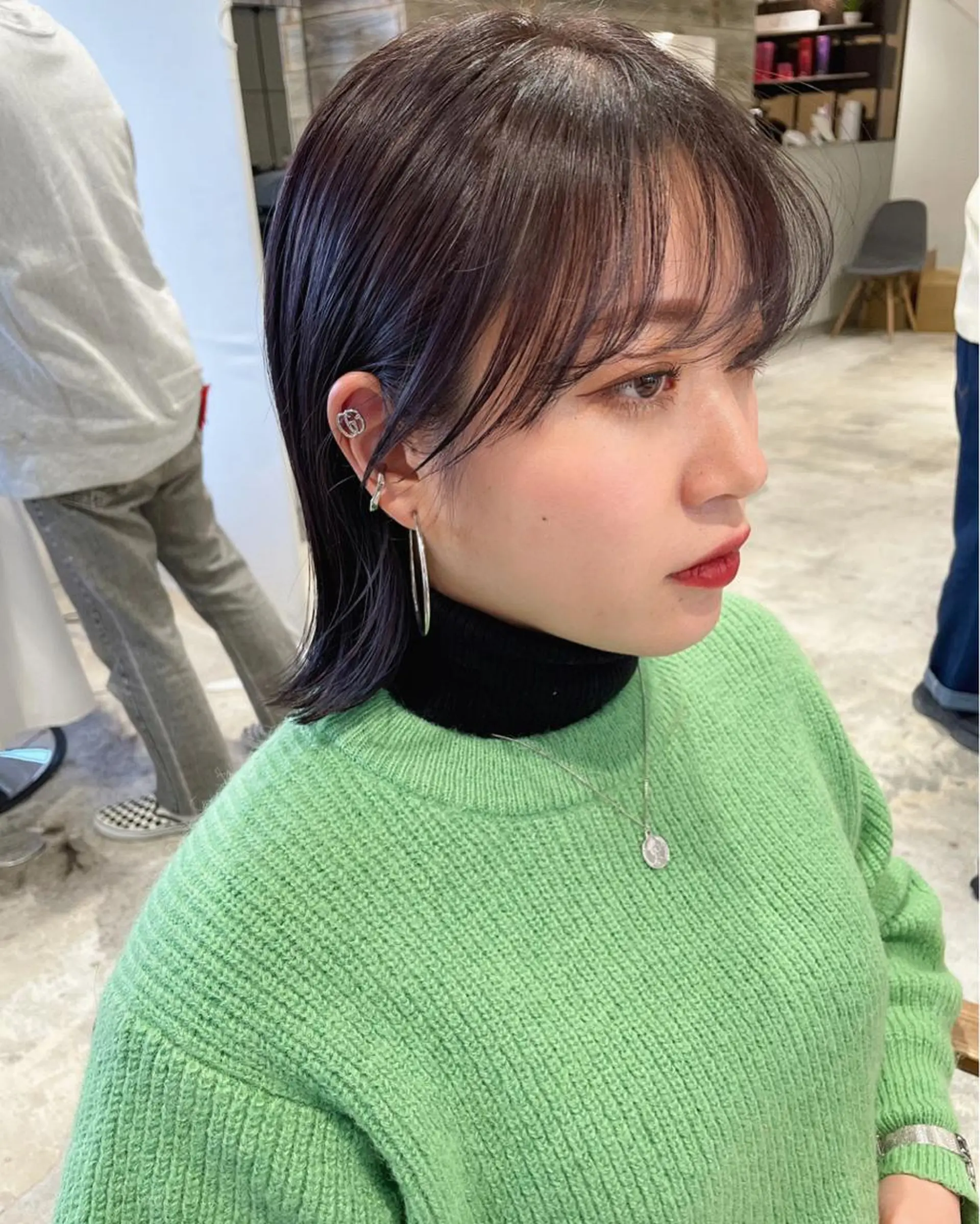 ショート カラー 切りっぱなしボブ アッシュ アッシュグレー アッシュグレージュ グレージュ カット ヘアカラー トリートメント Loom.所属・村上雅人 ナチュラルモードのヘアスタイル