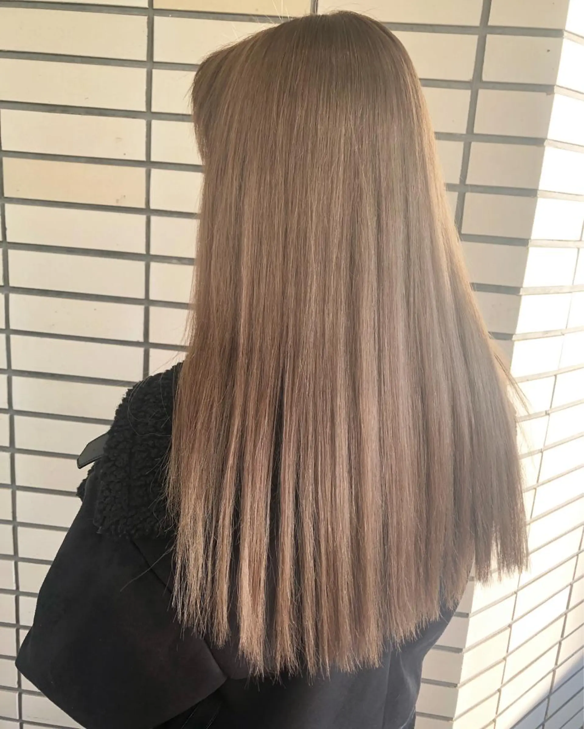 ロング カラー ベージュカラー ブリーチ ホワイトベージュ ヘアカラー 2nd所属・🤍2nd🤍田所 美希のヘアスタイル