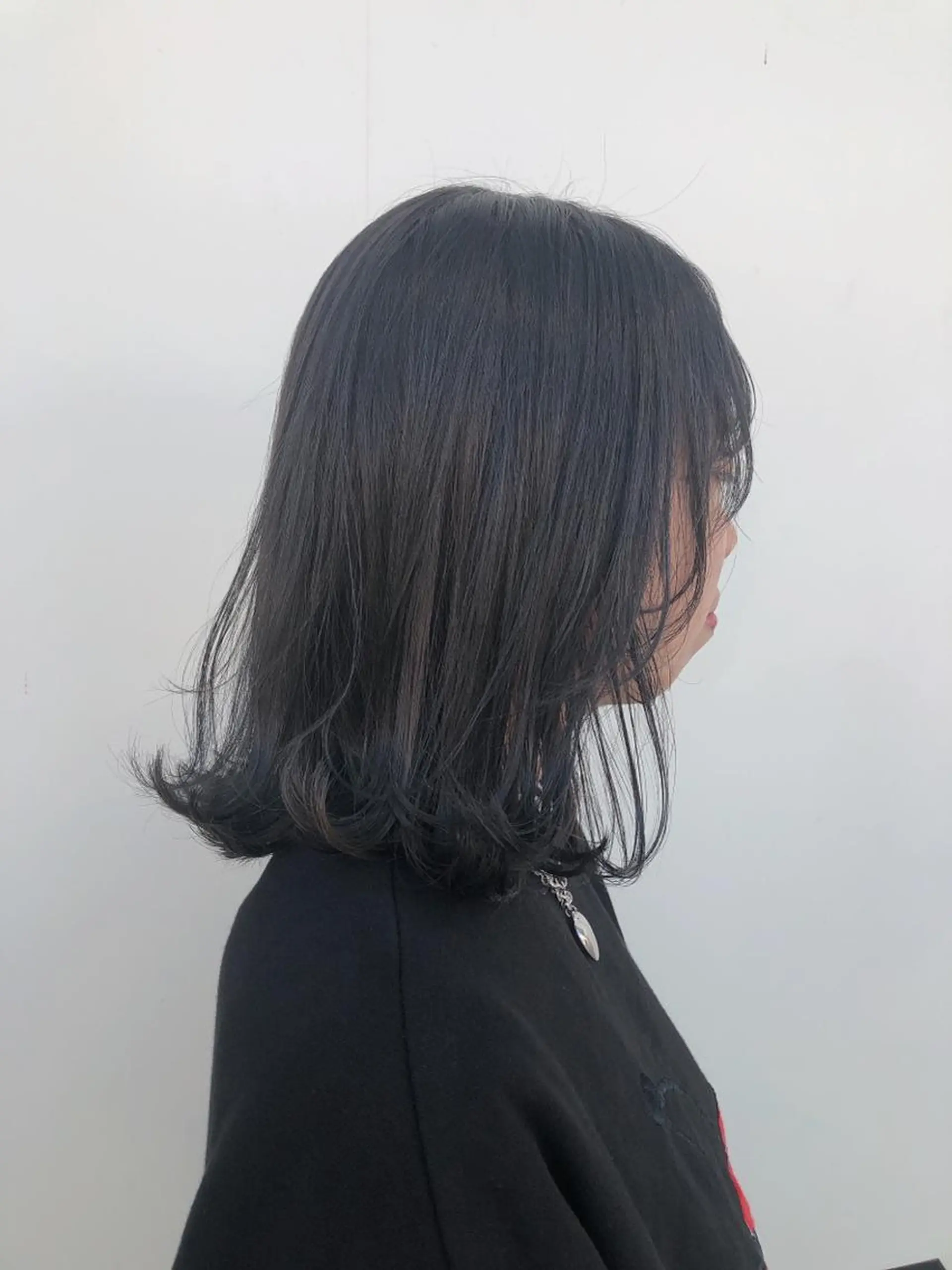 ミディアム カラー 韓国🩵海外ヘア 宮川華奈のヘアスタイル