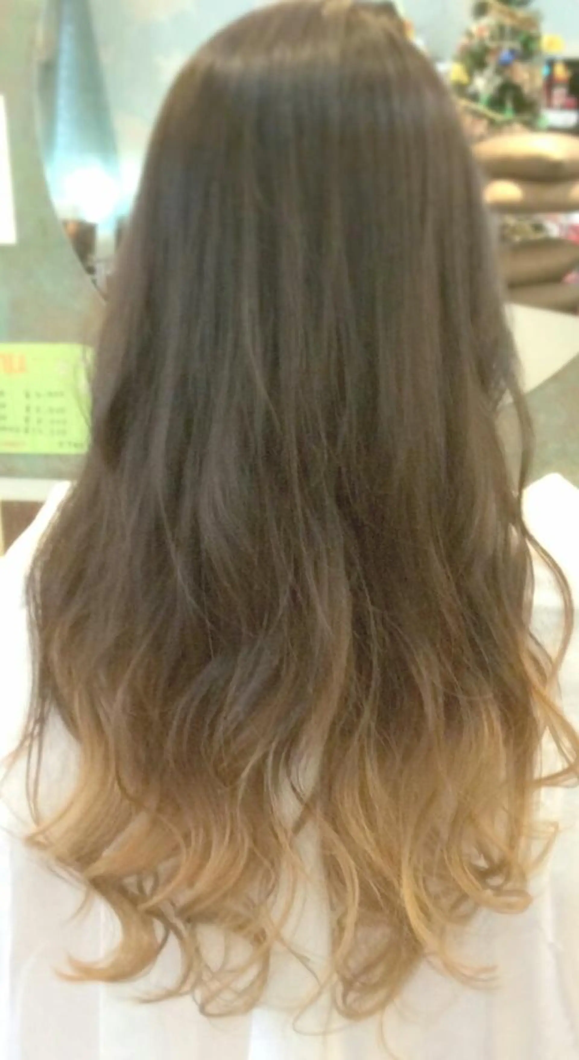 カラー ロング レイヤーカット ミューズ 二条店所属・Stylist アリアのヘアスタイル