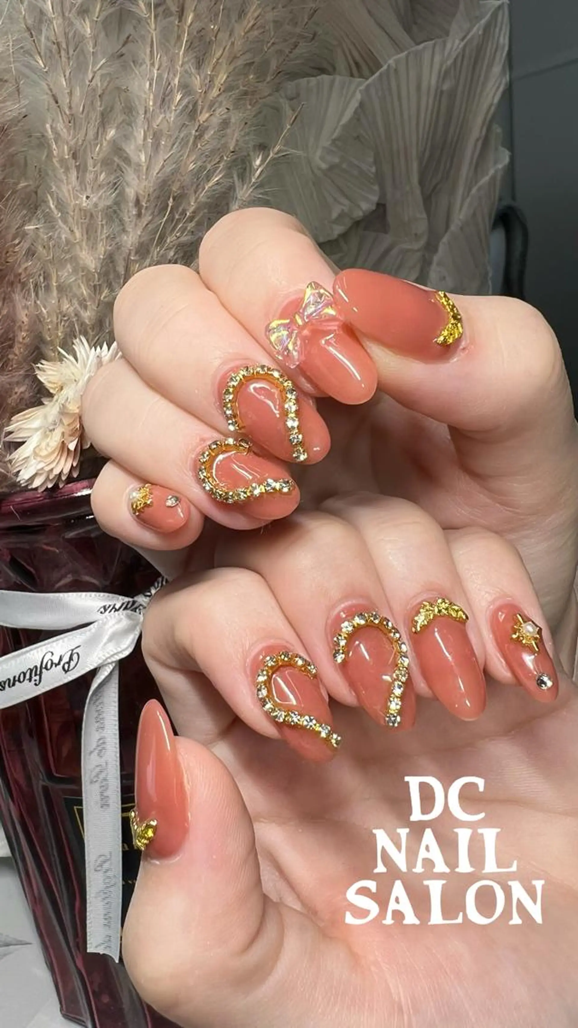 ネイル リボン DC nail salonのネイルデザイン