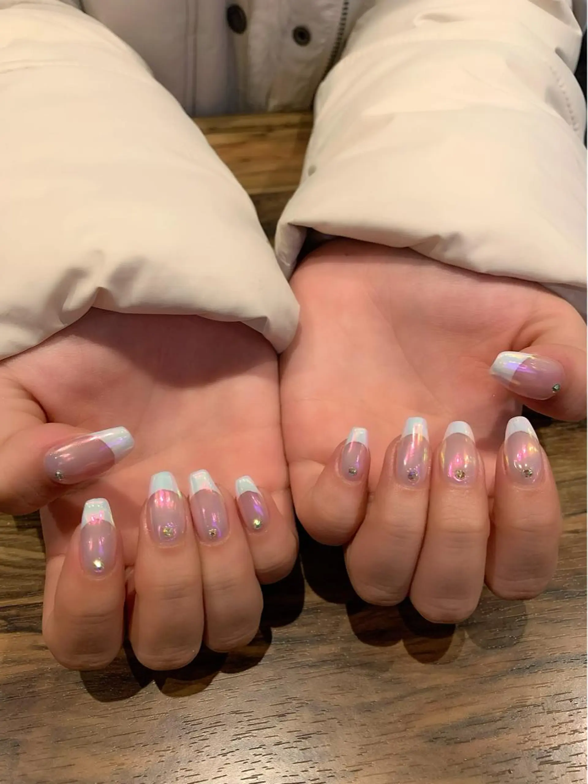 ネイル オーロラネイル ブルー フレンチネイル ミラーネイル ピンク ハンドネイル Nail Salon R.N アールドットエヌ所属・R.N アールドットエヌのネイルデザイン