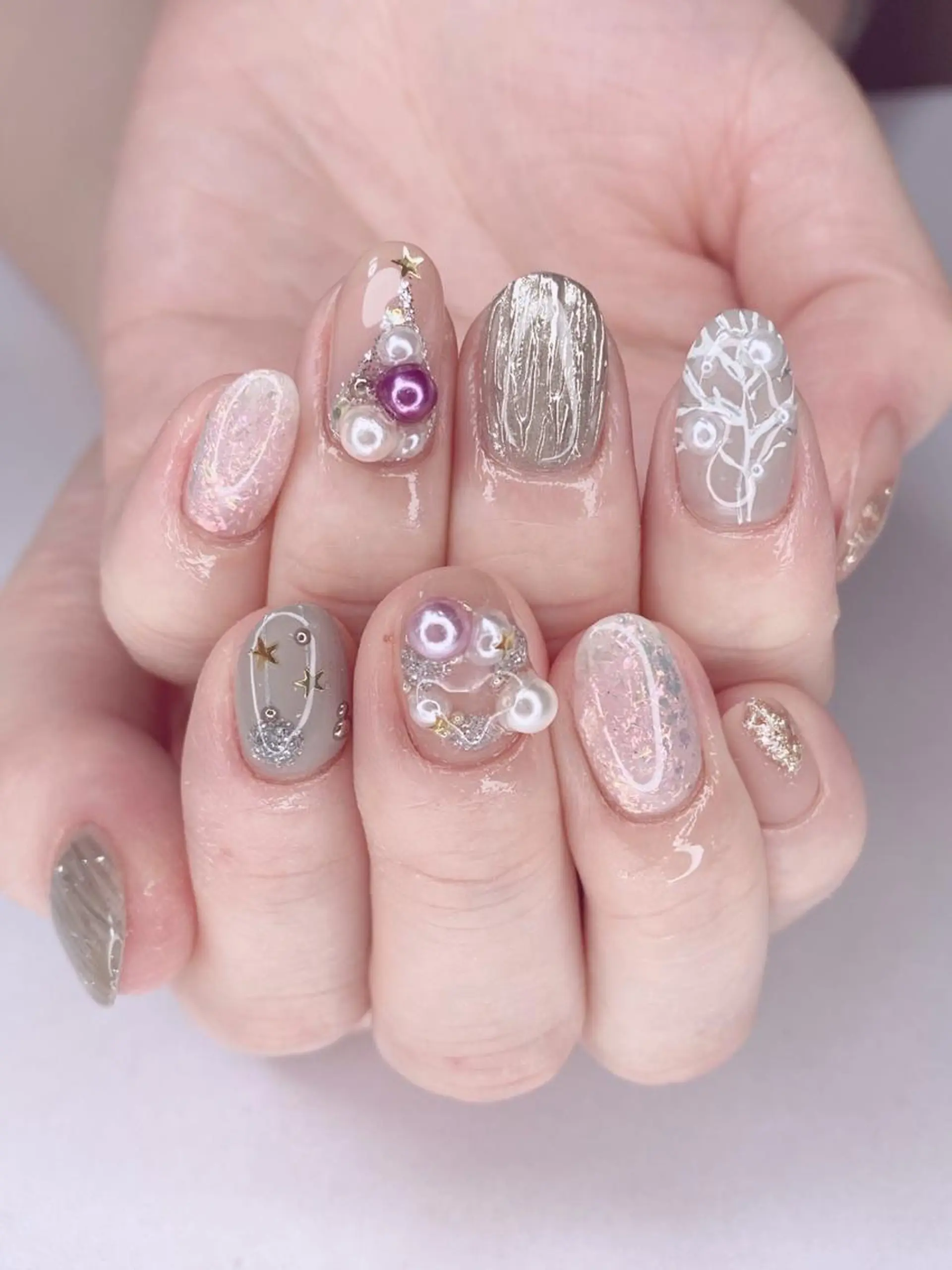 ネイル アートネイル フレンチネイル グラデーション キラキラネイル ラメ(グリッター) Ｎail Ｓalon ertiのネイルデザイン