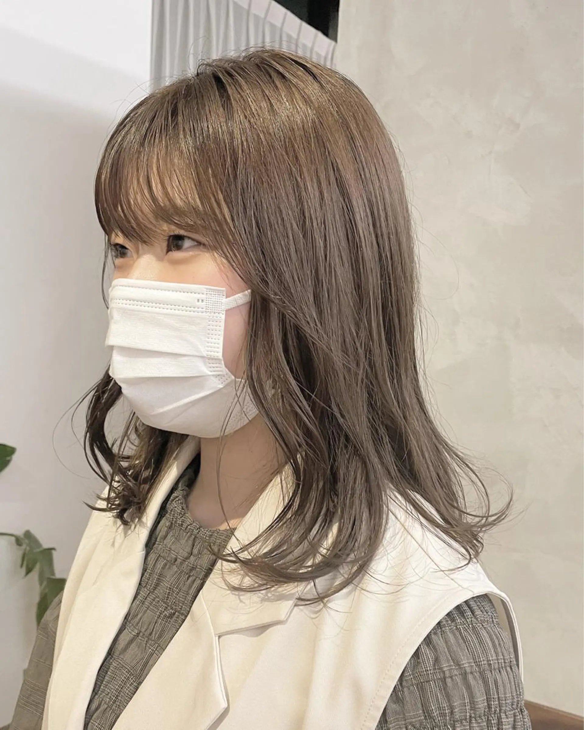 セミロング カラー Saki サキのヘアスタイル