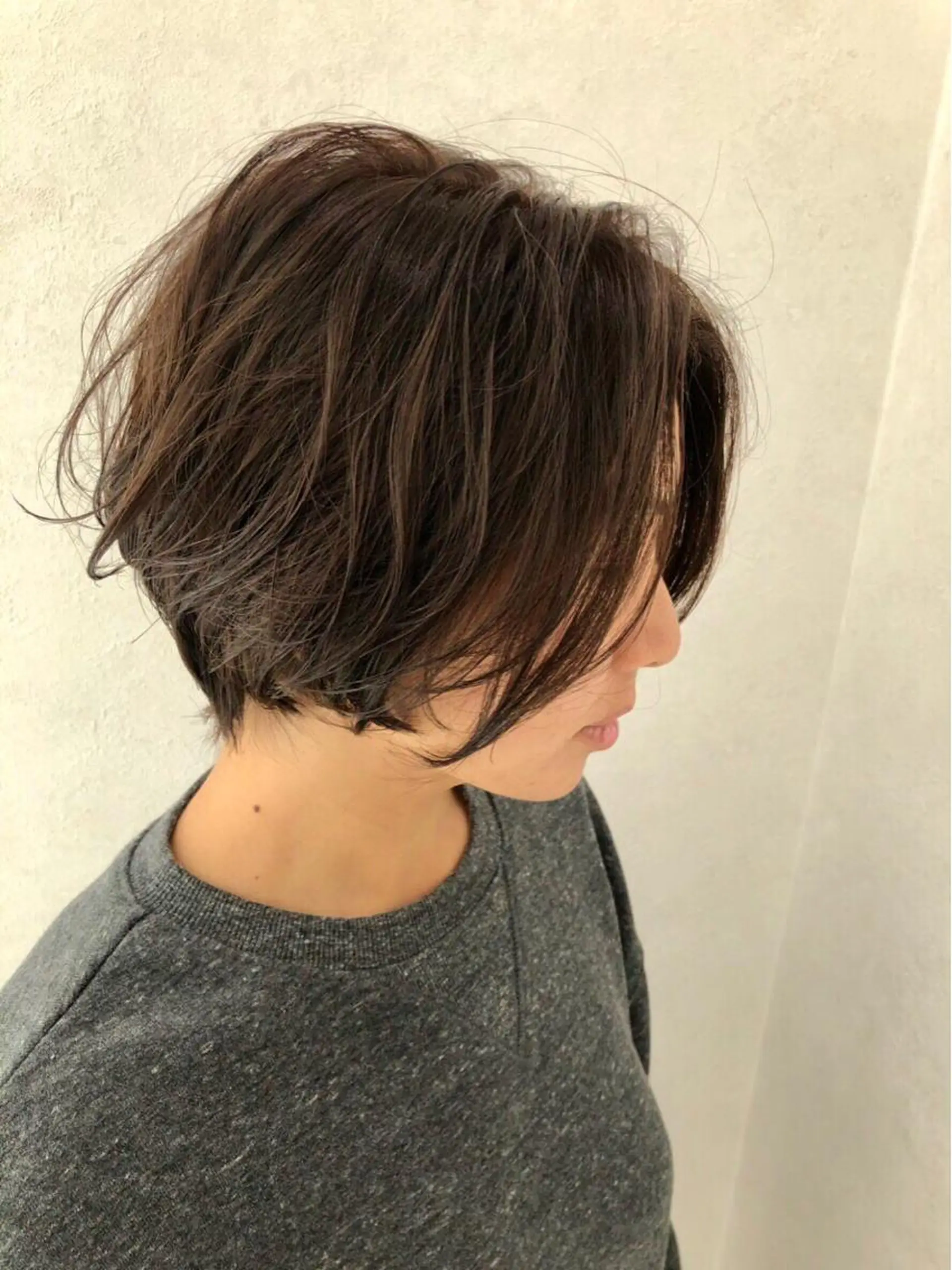 ショート カット ヘアカラー トリートメント 小松崎 結花のヘアスタイル