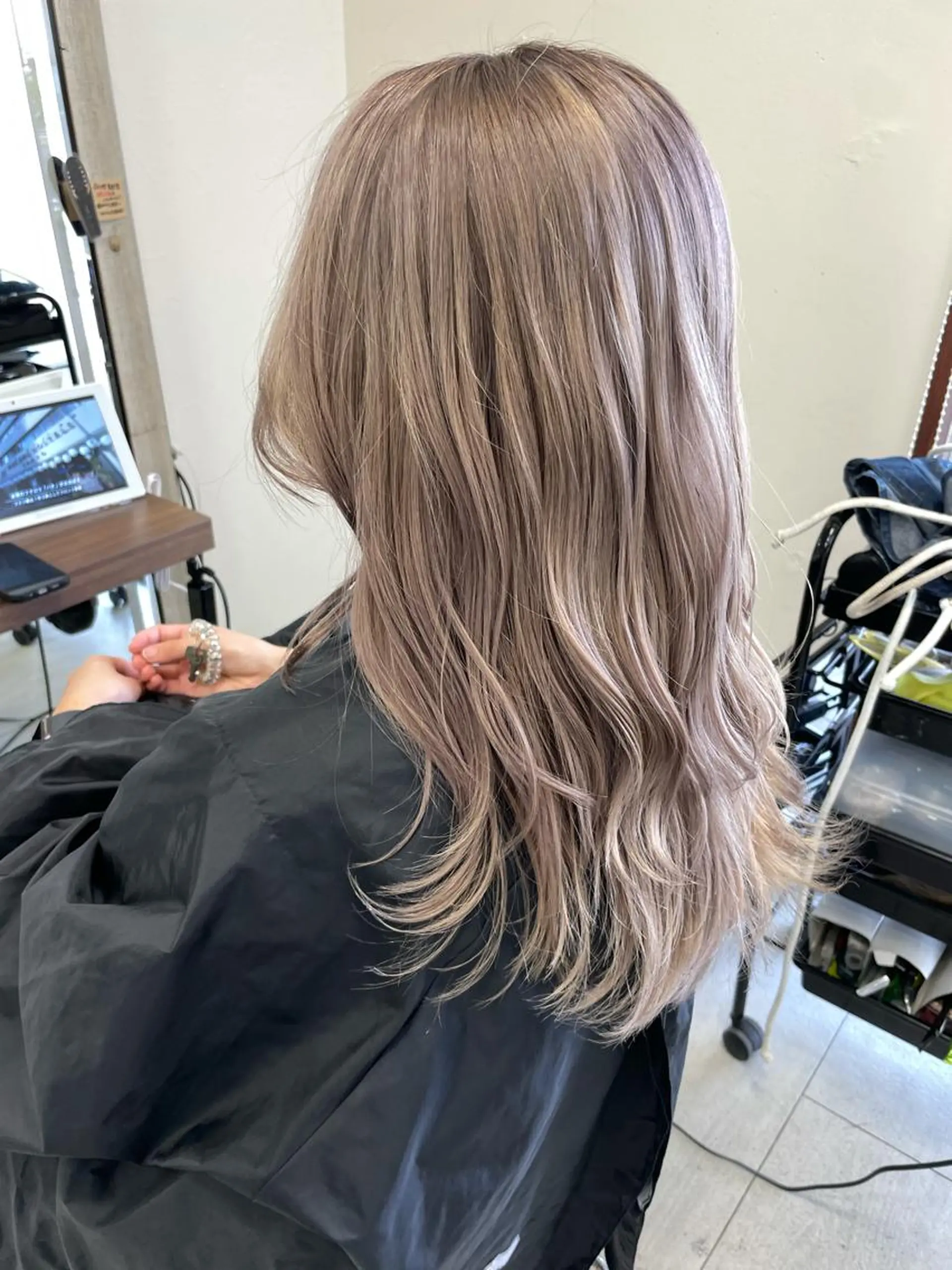 セミロング ヘアカラー カラー職人/上川原 雄飛のヘアスタイル