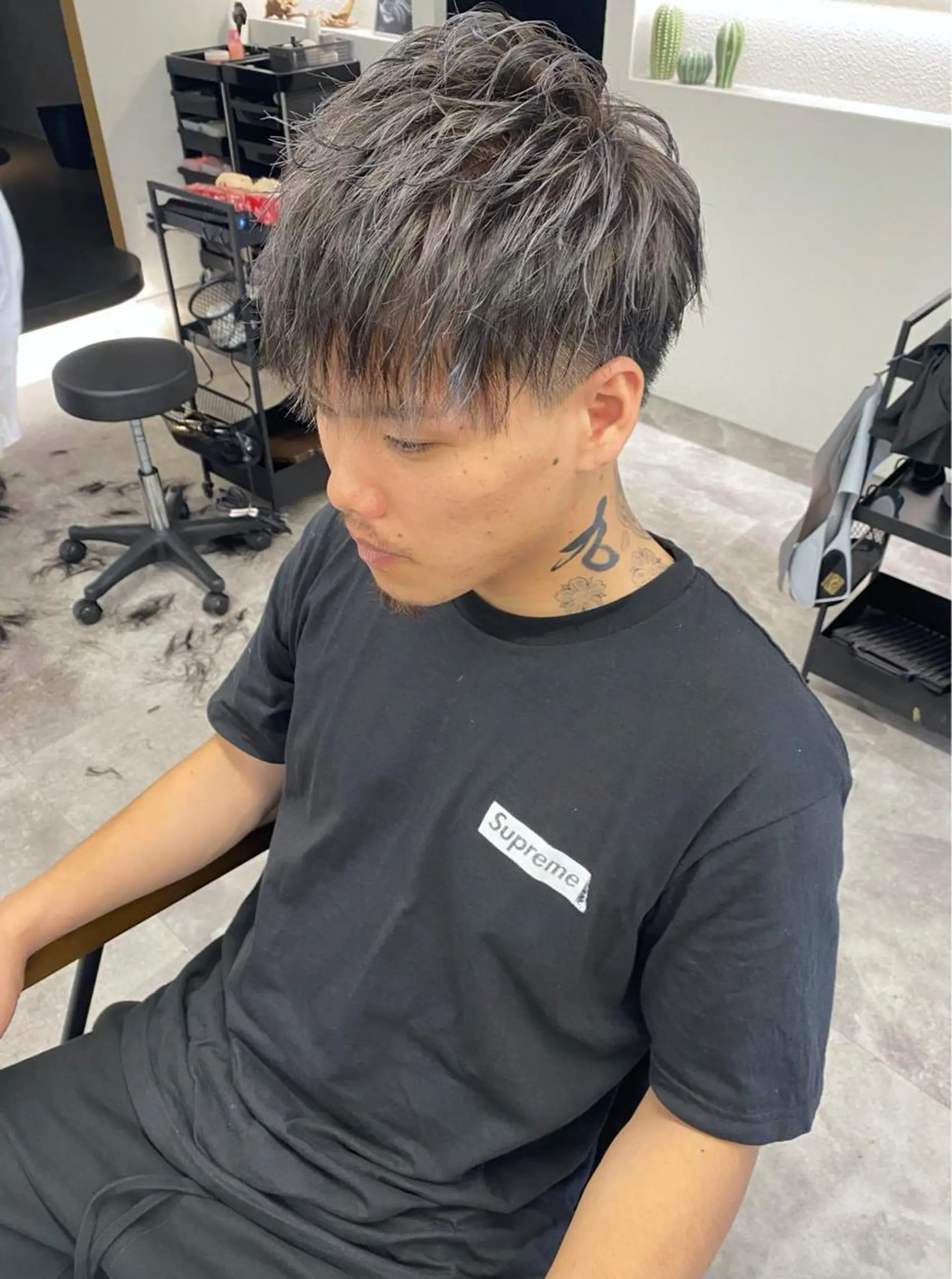 カラー メンズ メンズメッシュ メッシュ カット ヘアカラー トリートメント 山﨑 大暉/ダブルカラー✨のヘアスタイル