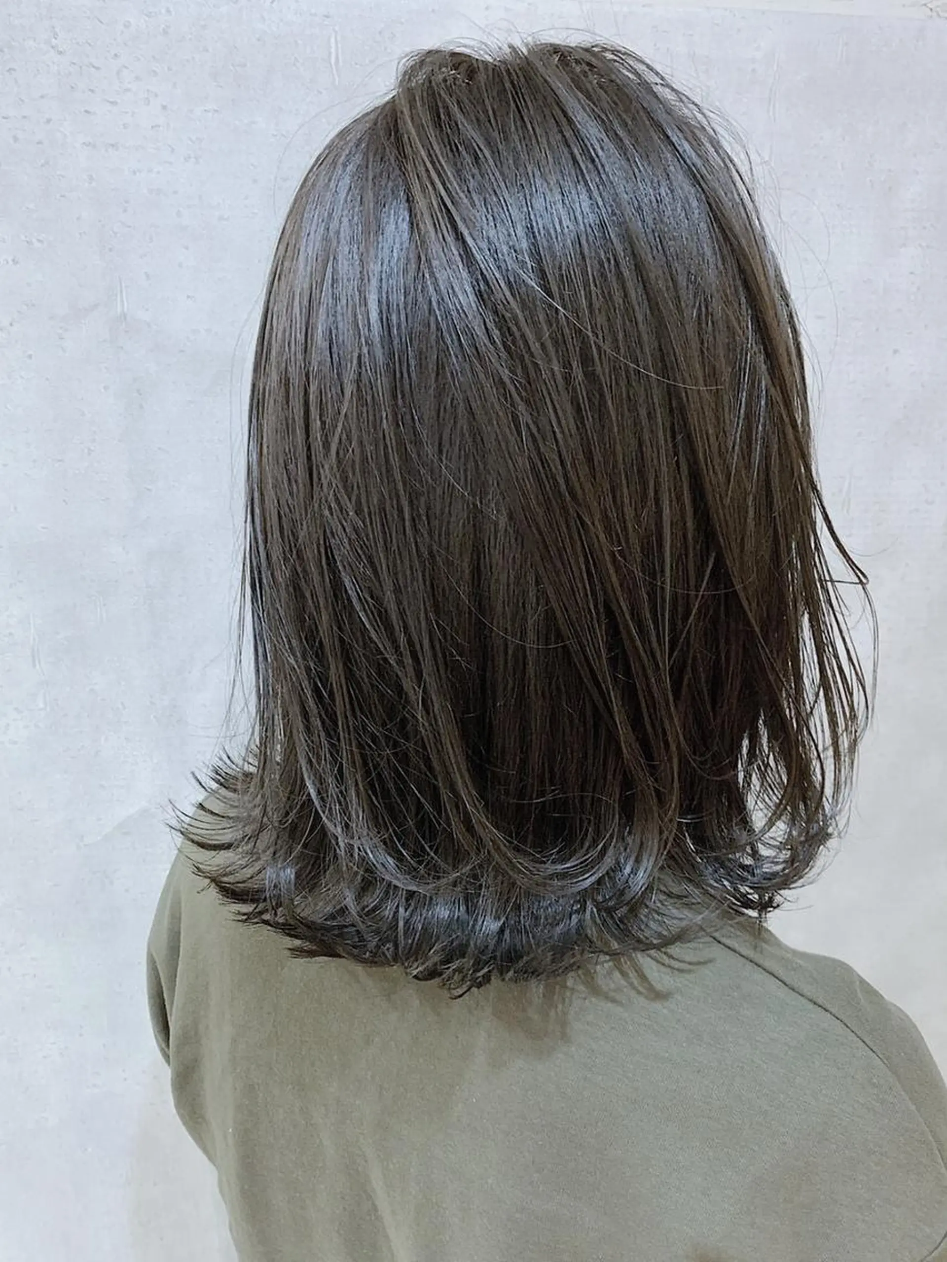 ミディアム カラー MOU namba ムウナンバのヘアスタイル