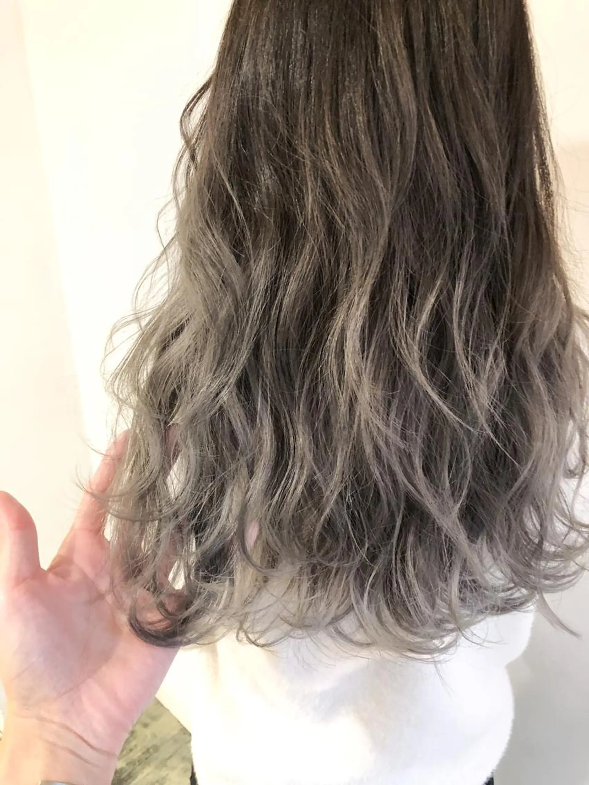 セミロング カラー バレイヤージュ レイヤーカット WONK. ウォンク 心斎橋のヘアスタイル