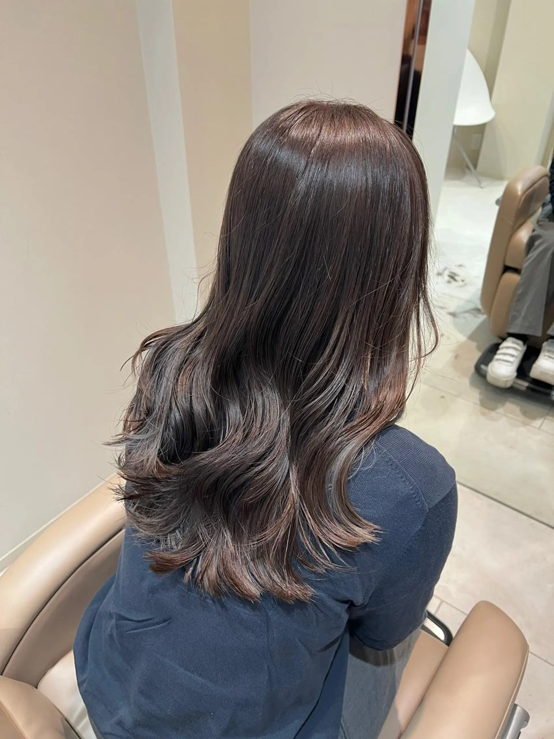 ロング カラー ベージュカラー ブラウンカラー ブラウンベージュ レイヤーカット カット ノイシキ サキのヘアスタイル