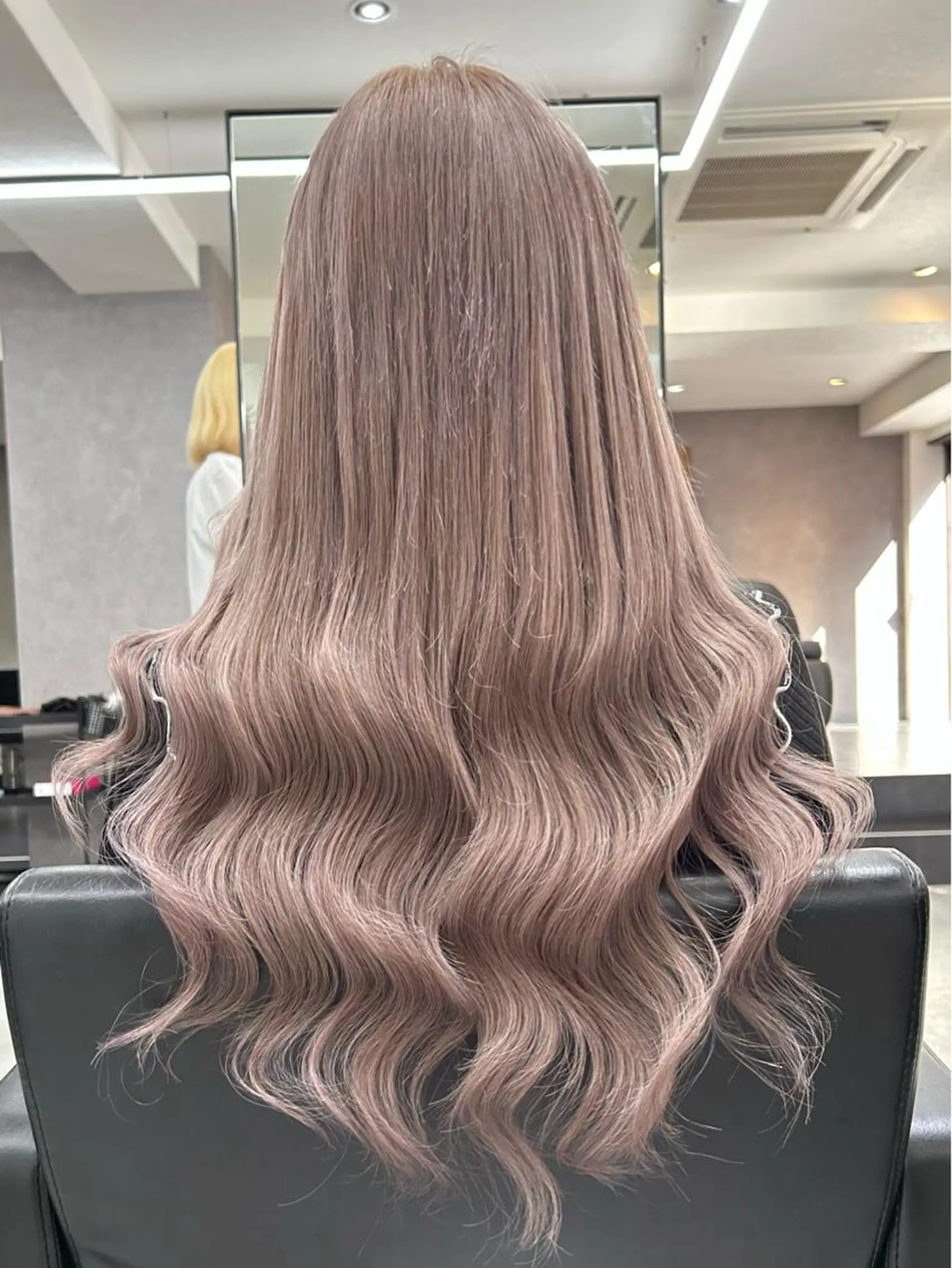ロング カラー ブリーチ グレージュ エクステ ロング ヘアカラー トリートメント エクステ ENA💗NEXT /ハイトーンエクステのヘアスタイル
