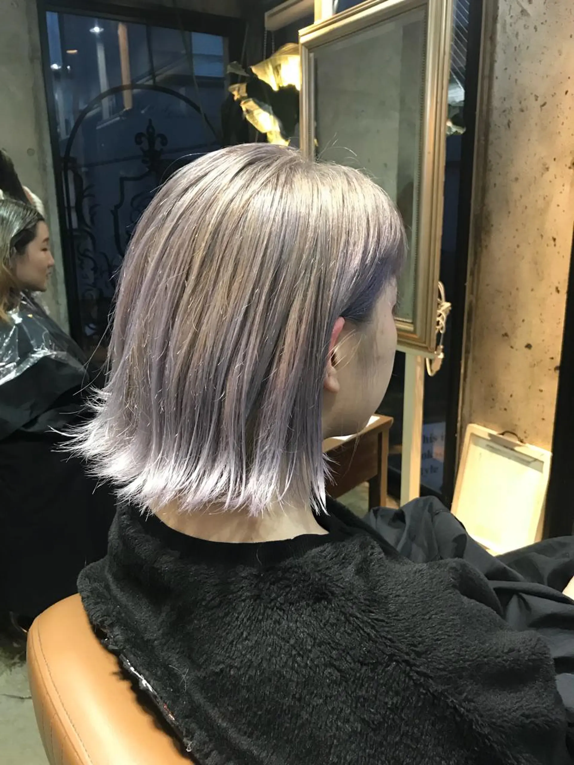 ミディアム カラー パーマ ヘアアレンジ メンズ キッズ ネイル マツエク・マツパ ホワイト サロンドミルク 原宿のヘアスタイル