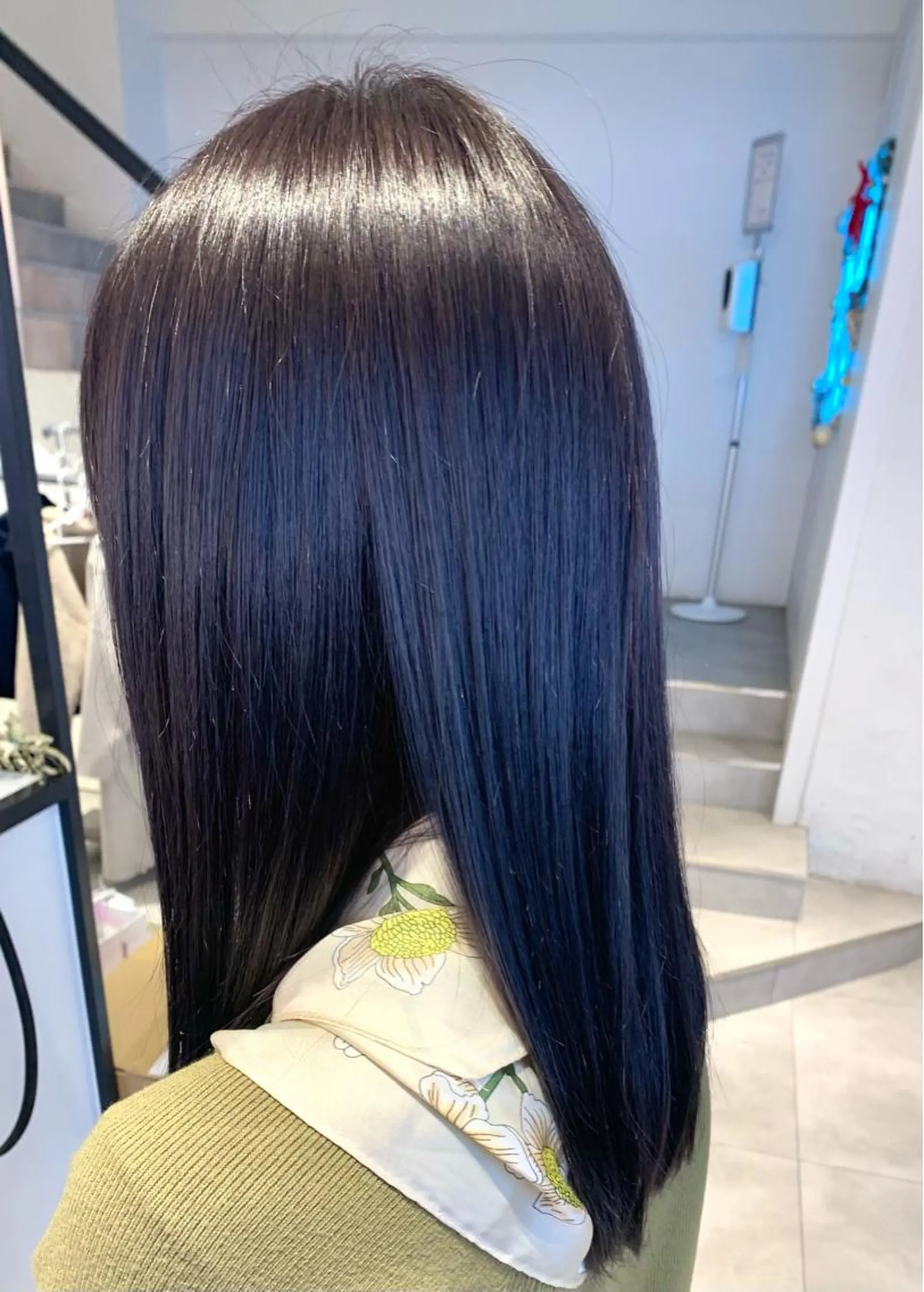 セミロング カラー ブルーカラー ブルージュ 透明感カラー イルミナカラー Kureha/ネイル レイヤー/酸性縮毛のヘアスタイル