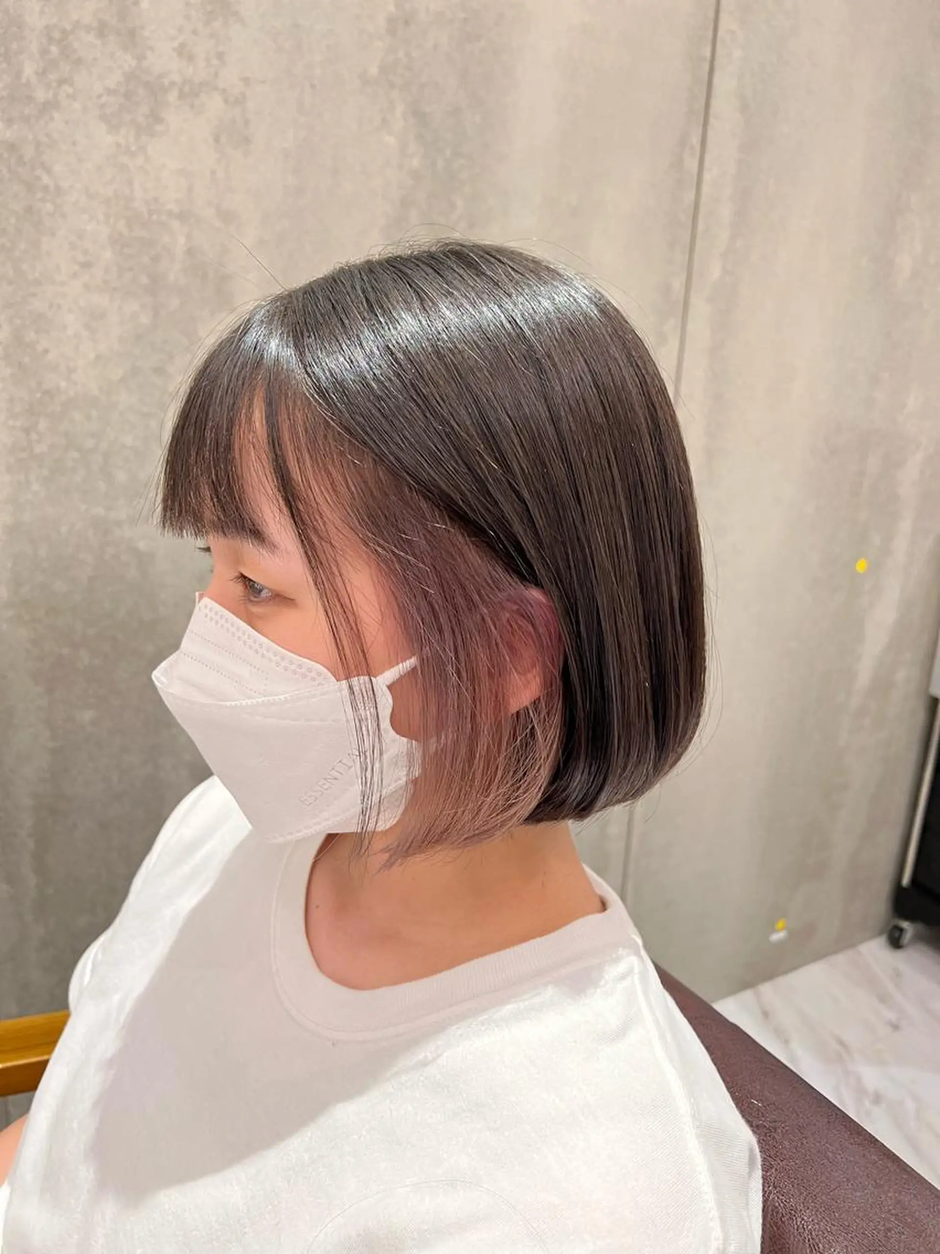 ミディアム カラー ベージュカラー イヤリングカラー 浦﨑 笑美里のヘアスタイル