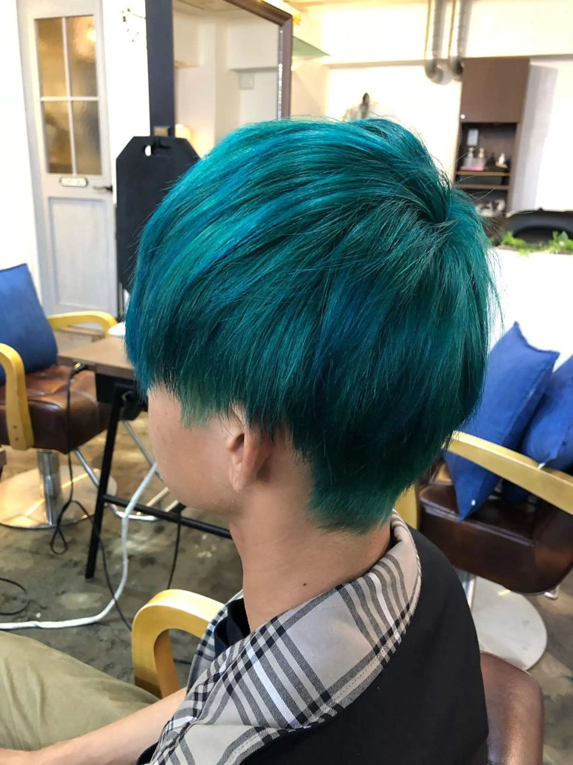 ショート フェアリーテイル所属・吉田 典弘のヘアスタイル