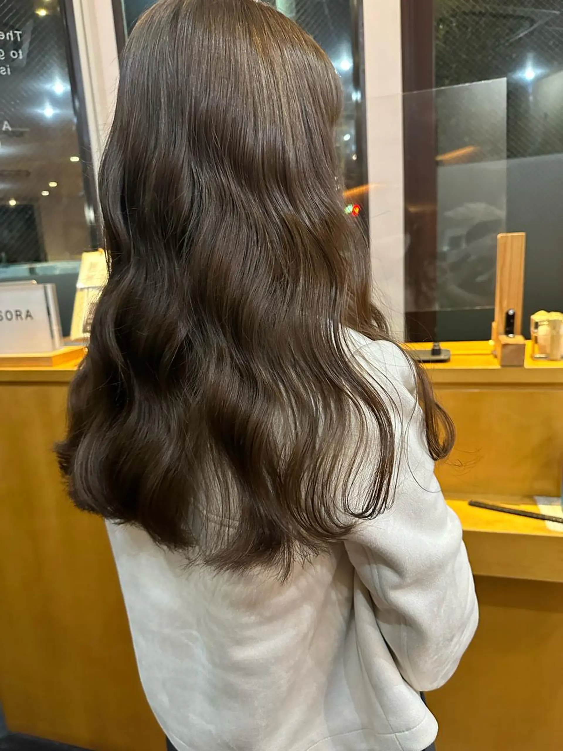 ロング 井上 翠月のヘアスタイル