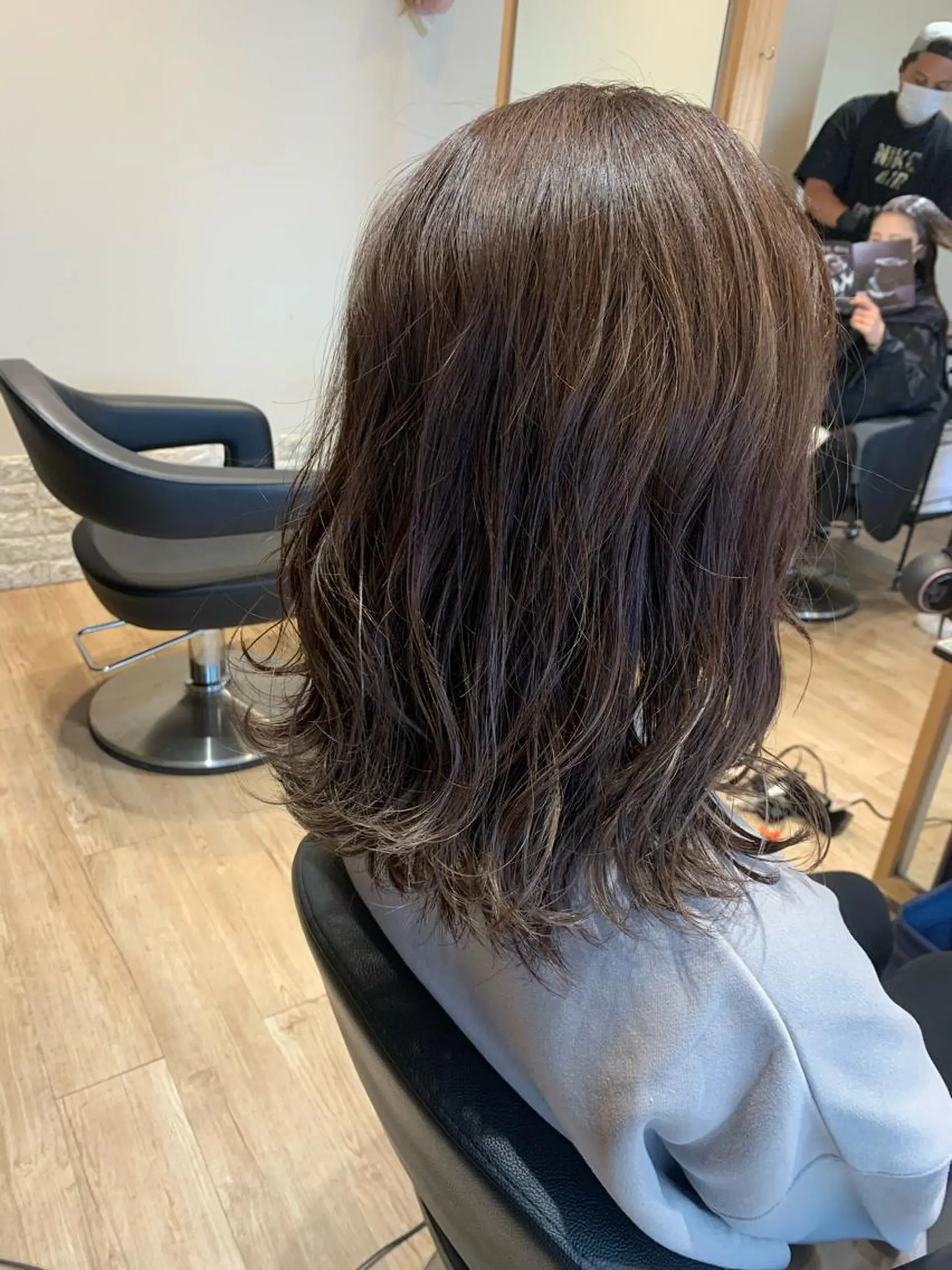 ミディアム カラー ハイライトカラー ハイライト ヘアカラー 大久保 隆蔵のヘアスタイル