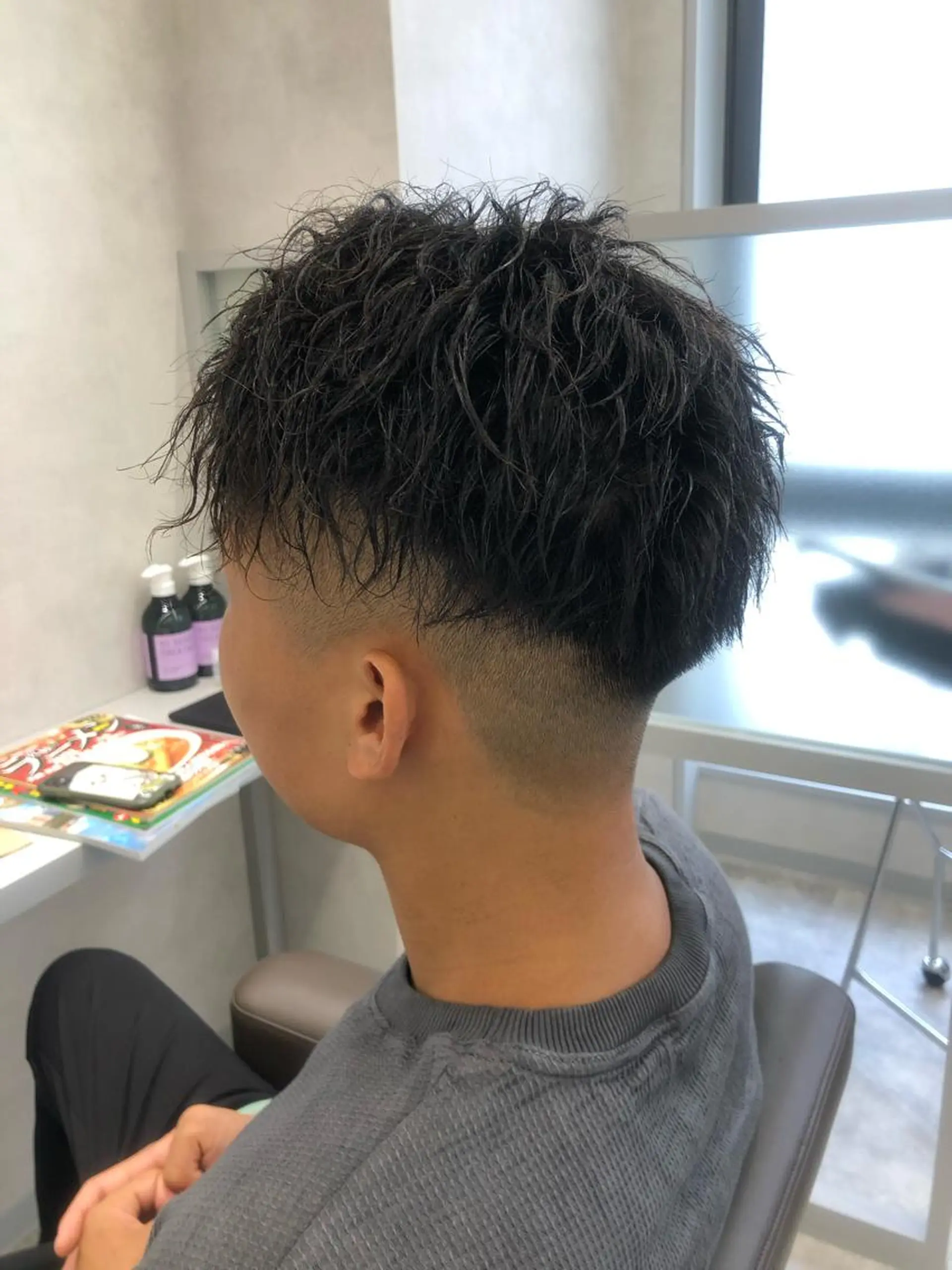 ショート カラー パーマ メンズ kiitos所属・関西センターパート メンズモデル募集のヘアスタイル