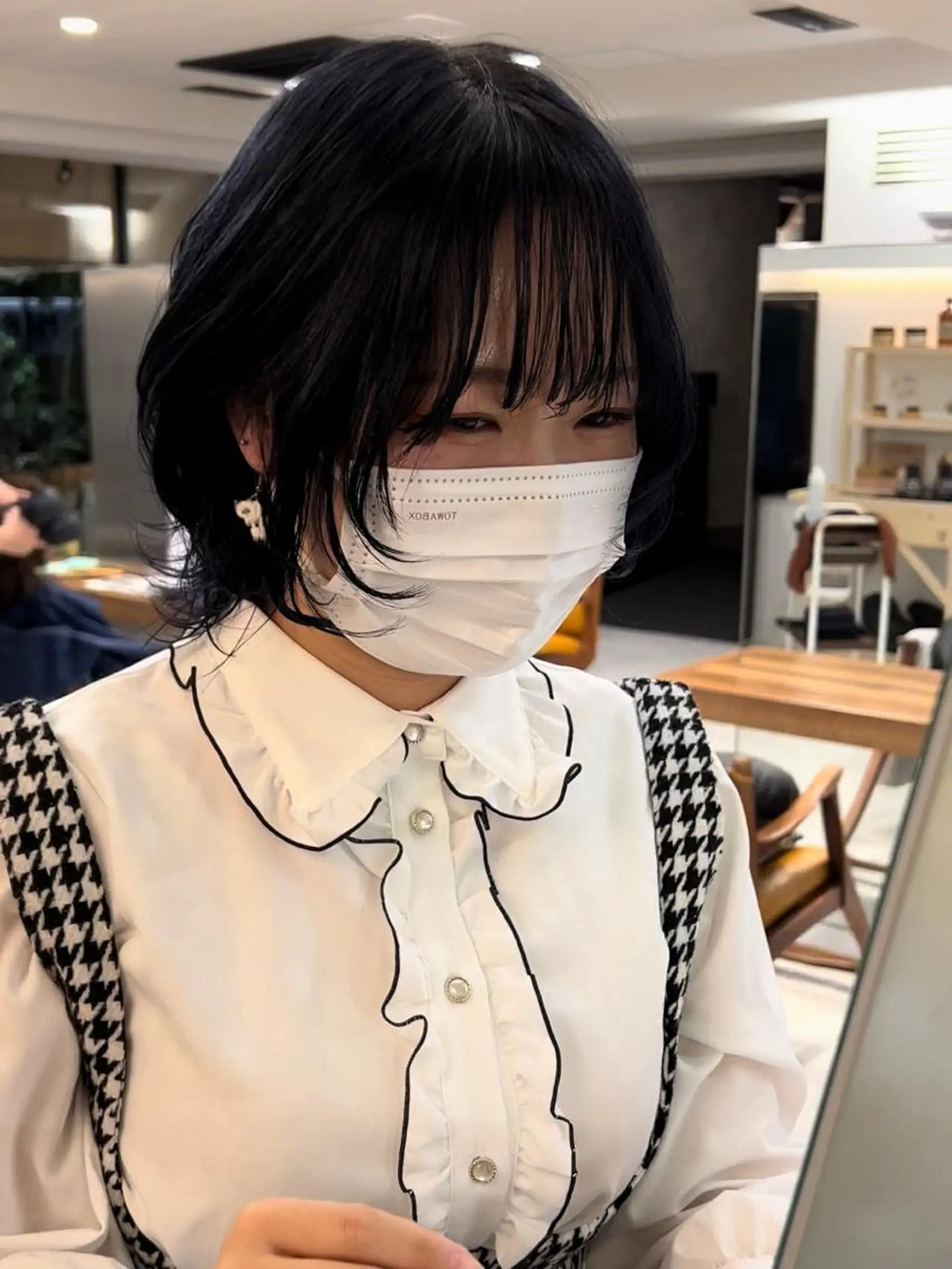 ショート カラー 黒髪 ブルーカラー ブルーブラック ショートヘア ウルフカット ハイトーン /レイヤー/ふみやのヘアスタイル