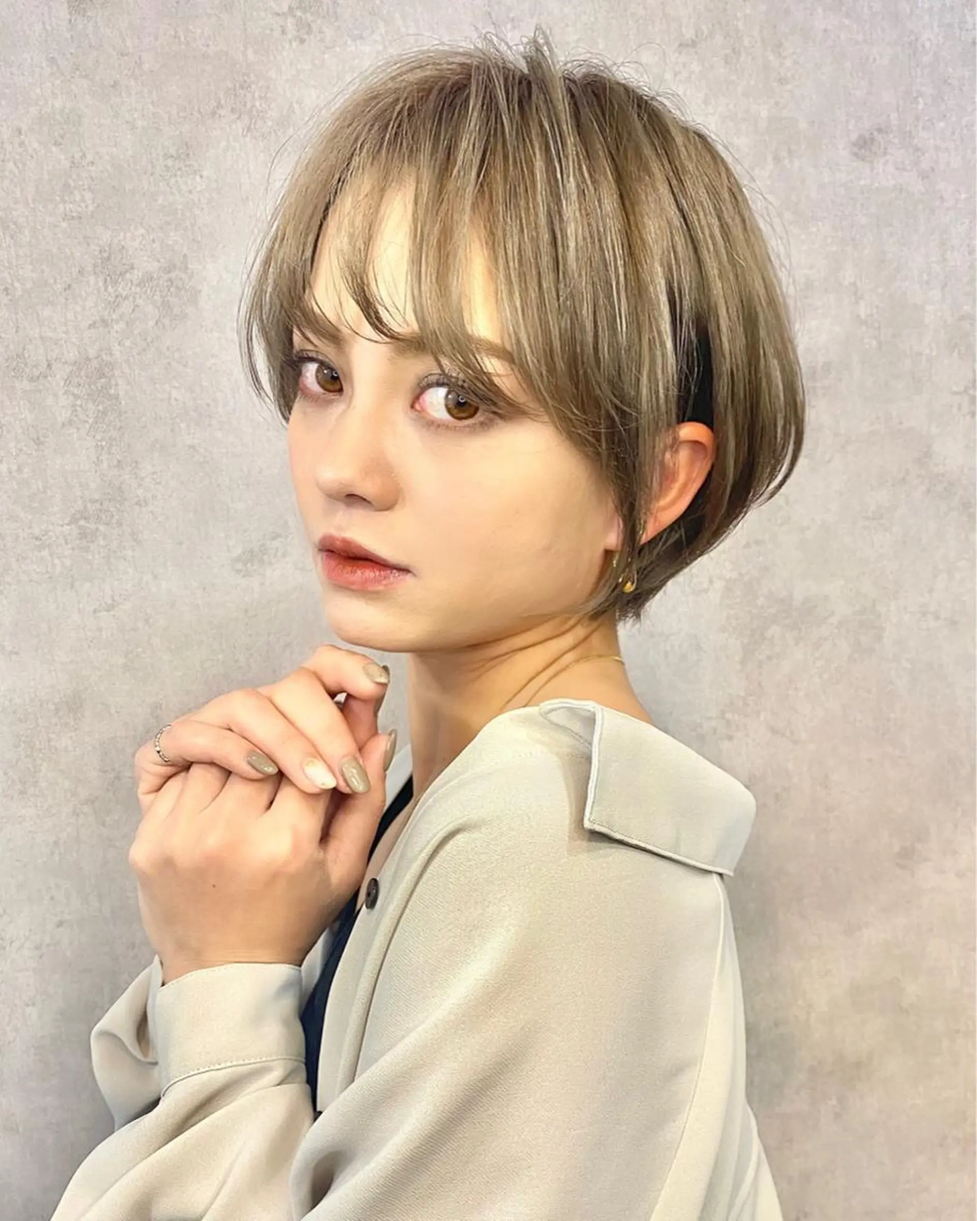ショート カラー 丸みショート ハイトーンカラー ショートヘア カット ヘアカラー トリートメント 山崎 雄太のヘアスタイル