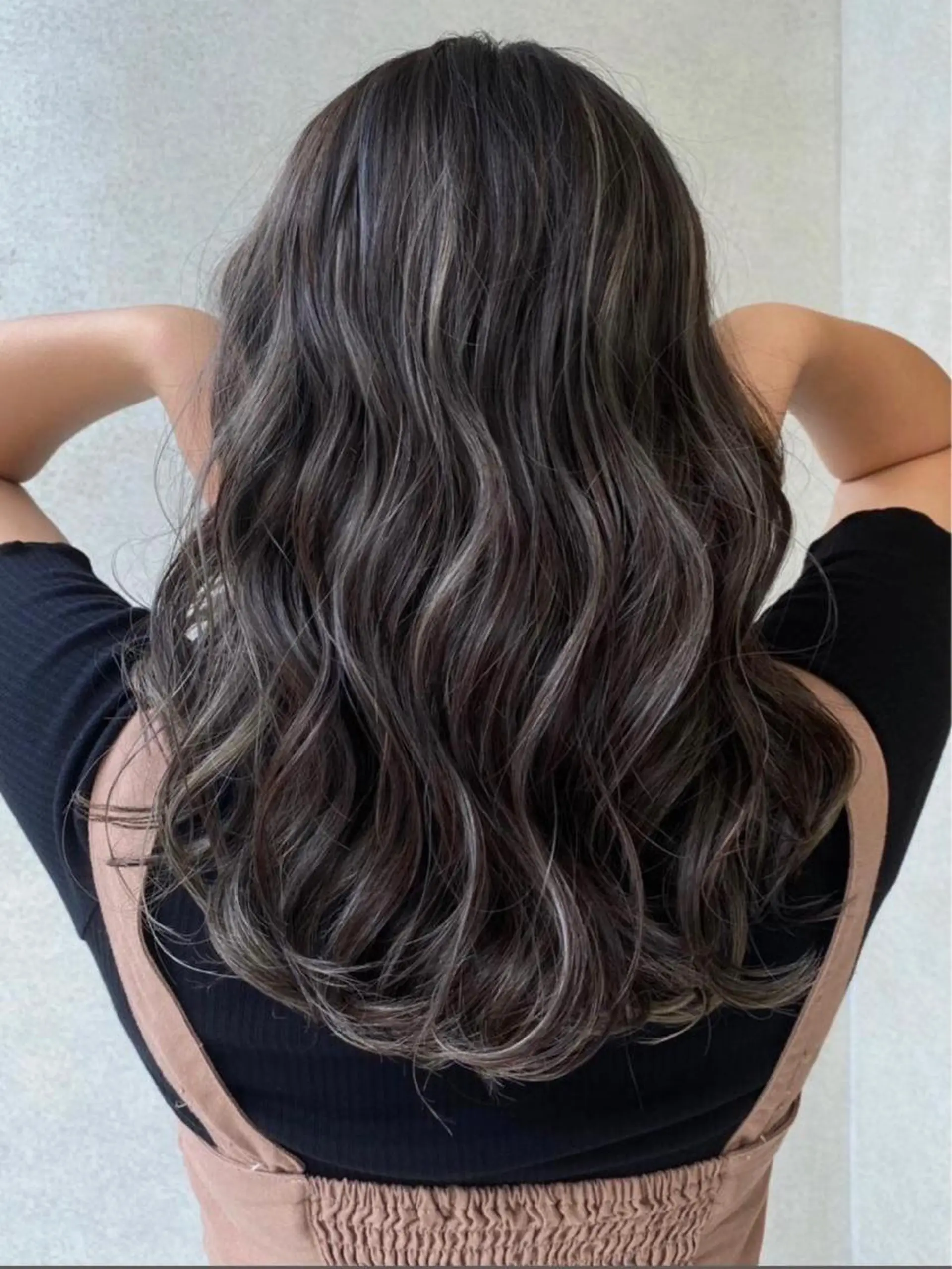 セミロング ハイライト メンズ特化 刈り上げない/金井のヘアスタイル