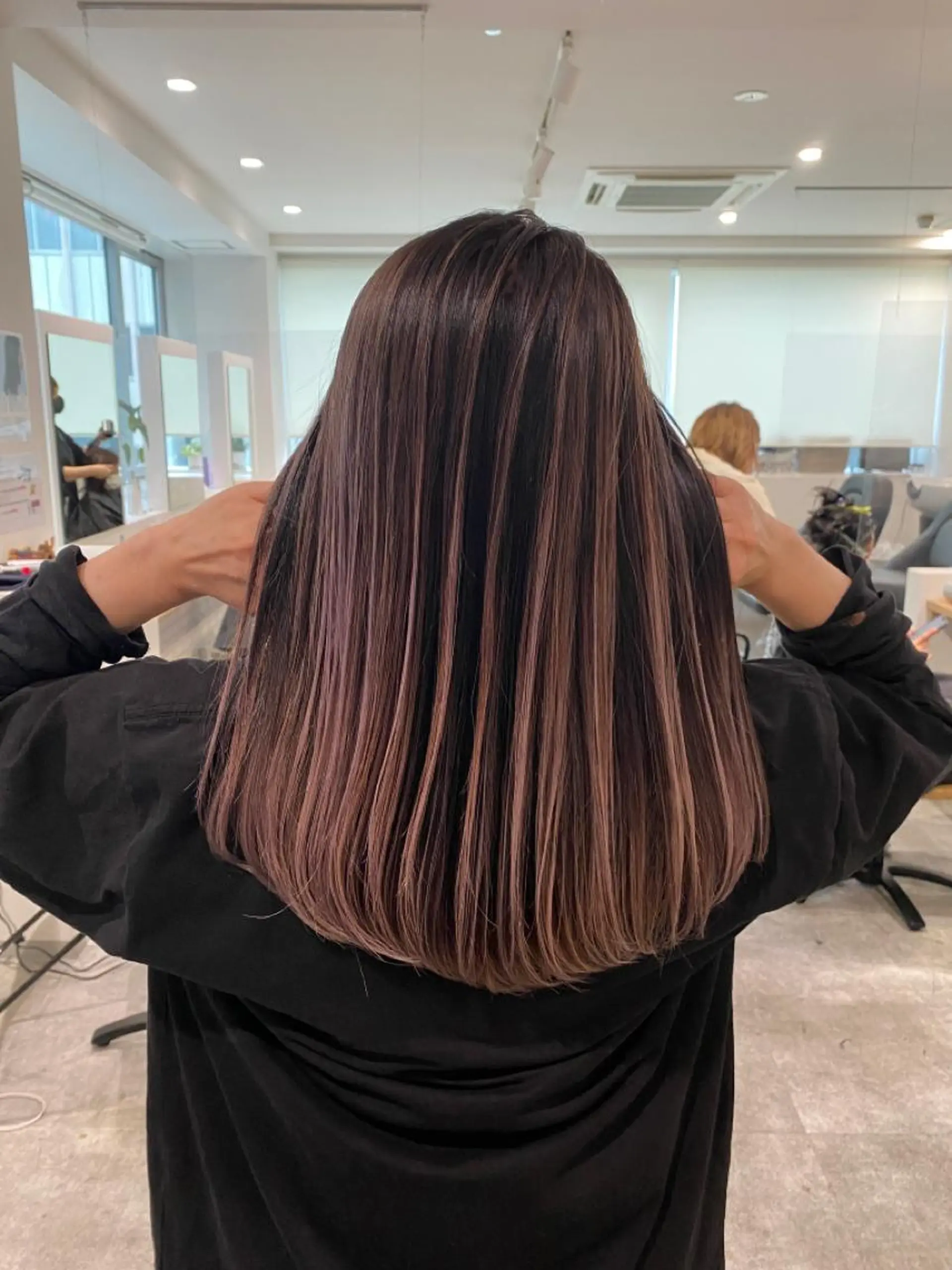 ミディアム カラー バレイヤージュ レイヤーカット トリートメント JIL BLAN 京都のヘアスタイル
