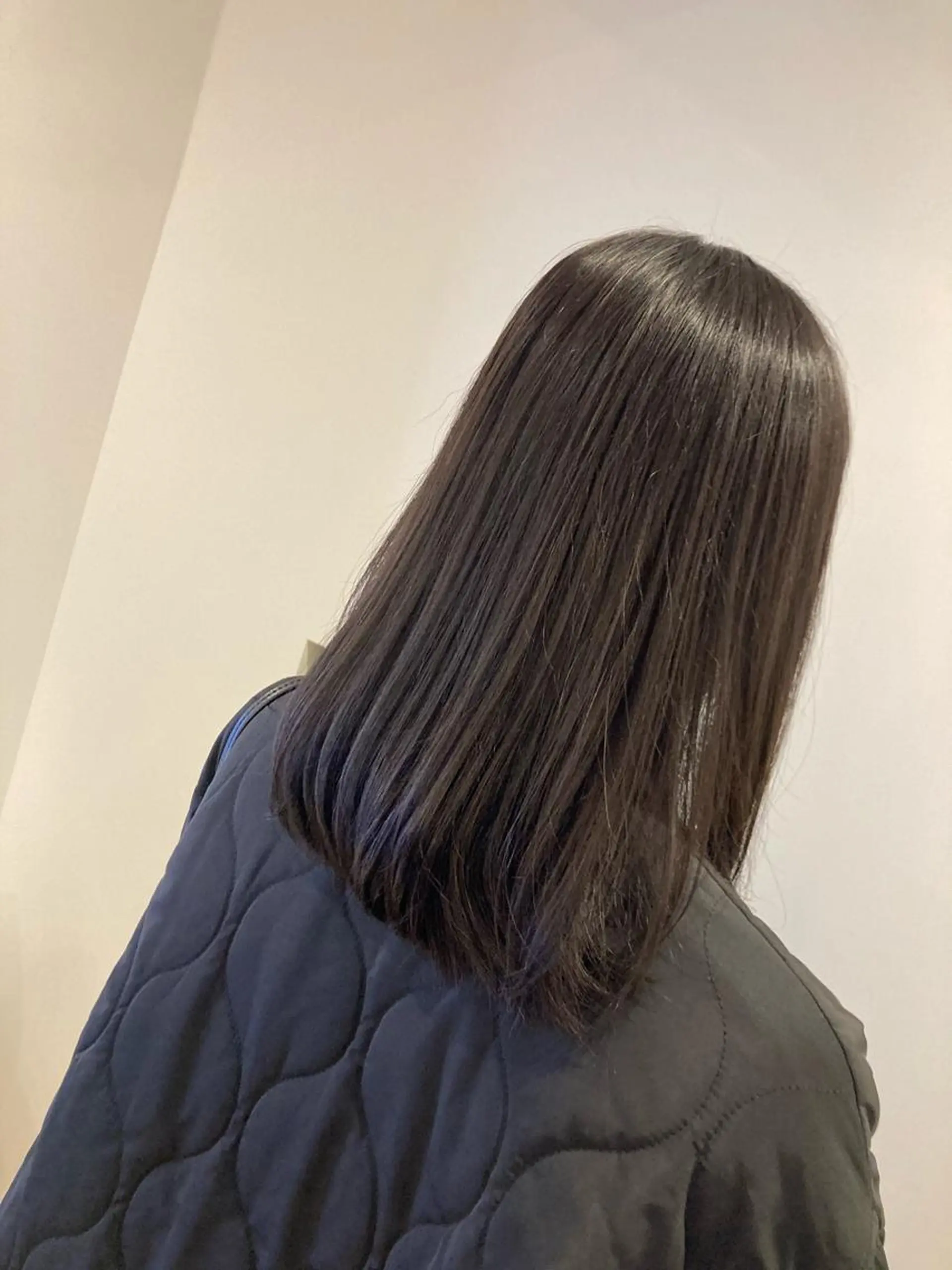 セミロング 松村 由莉香のヘアスタイル