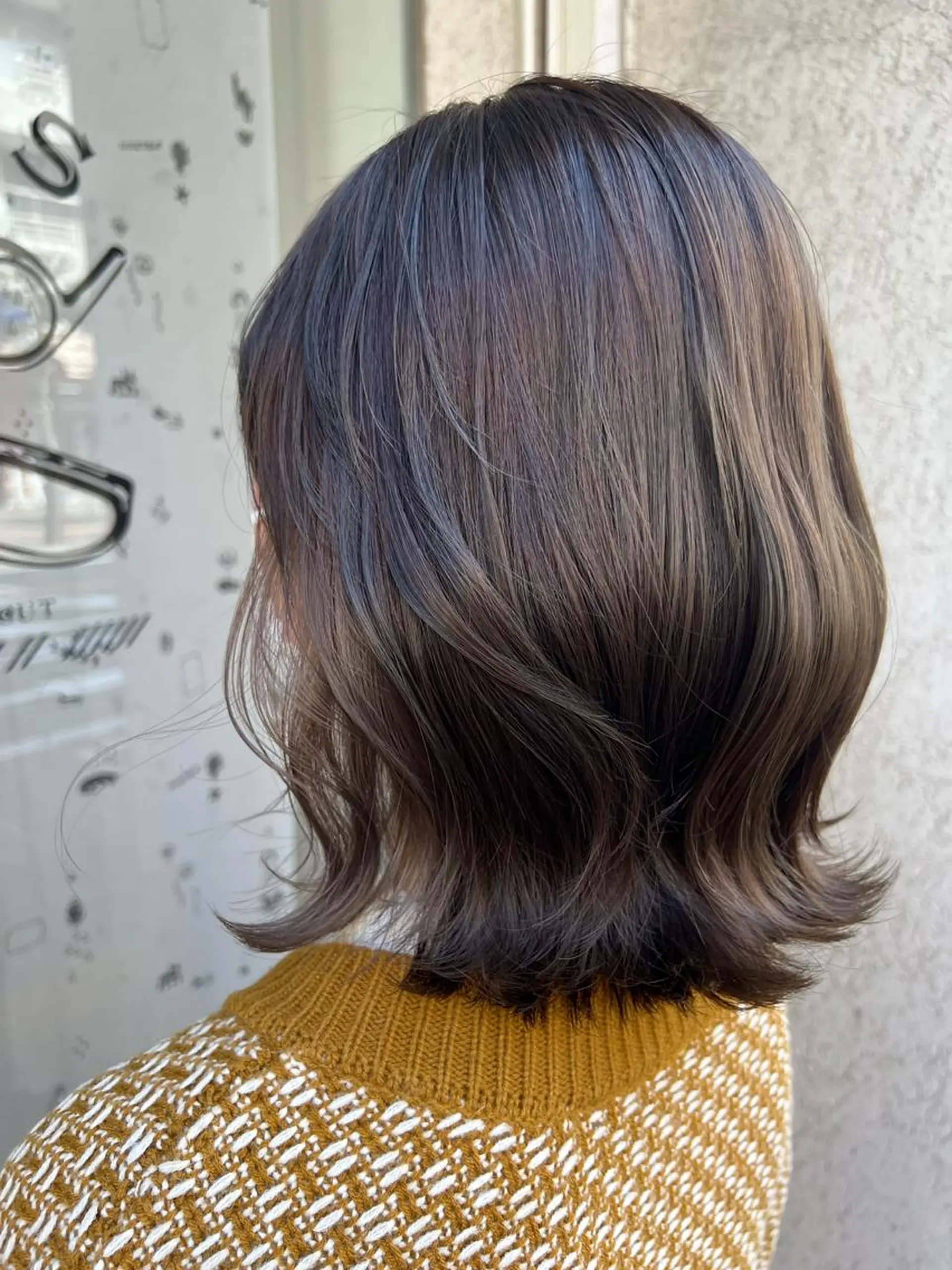 ミディアム カラー カット ヘアカラー トリートメント haru .のヘアスタイル