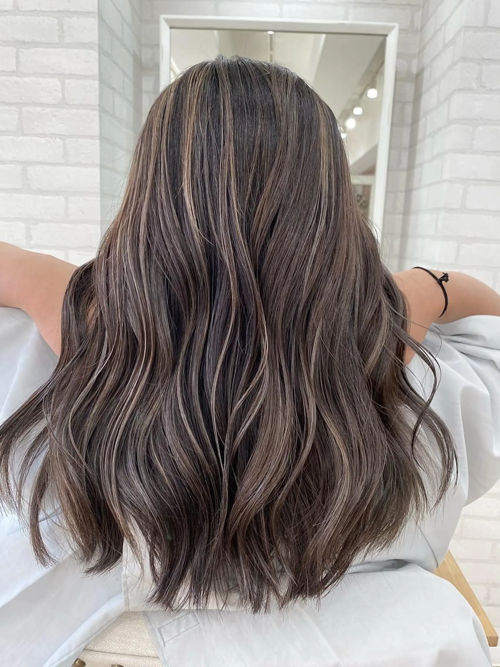 セミロング カラー ヘアアレンジ ヘアカラー トリートメント 久米 治仁のヘアスタイル
