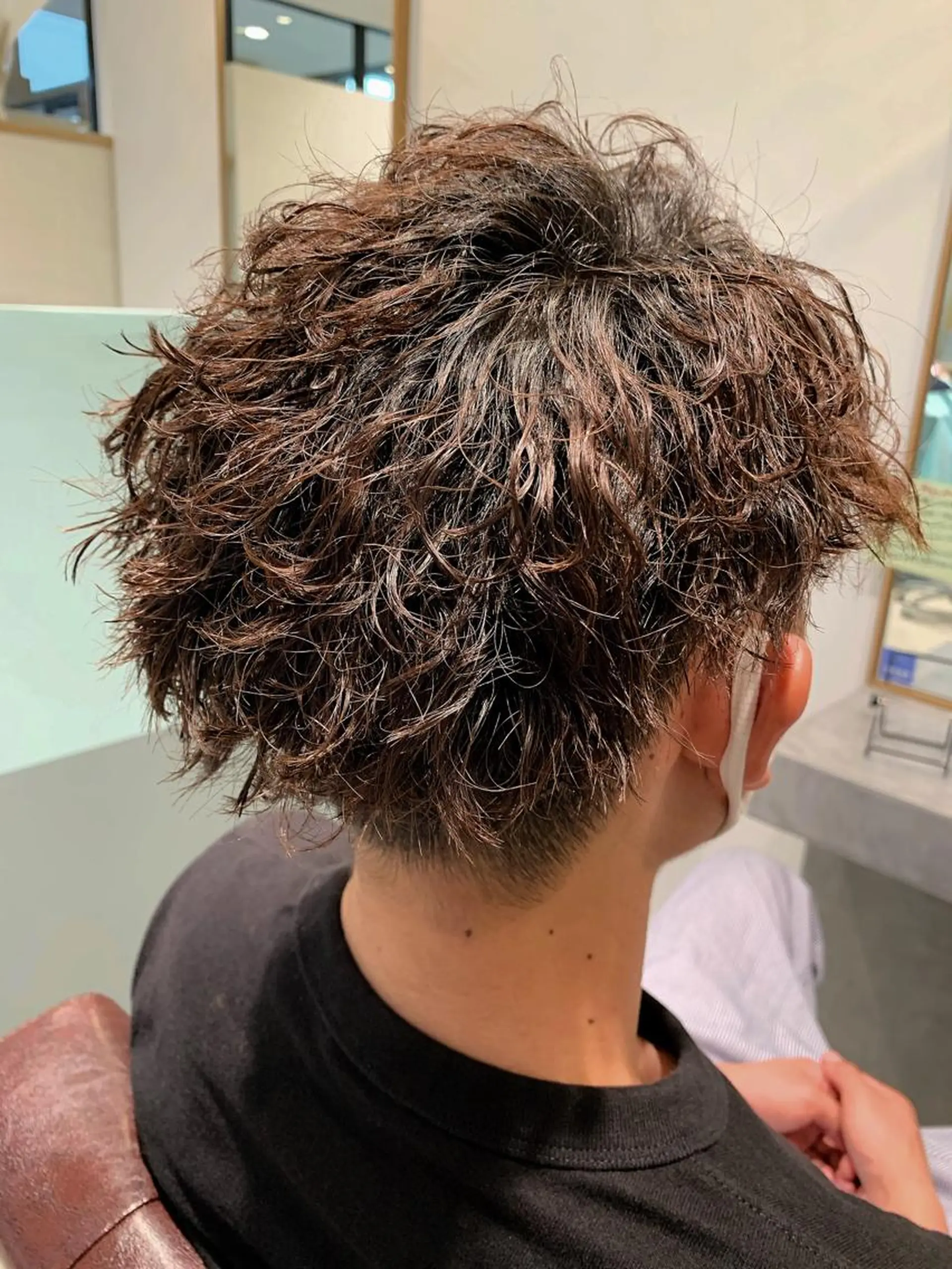 ショート パーマ メンズ メンズパーマ メンズツイストパーマ ツイストパーマ hair made core所属・メンズスタイル 櫻井康太のヘアスタイル